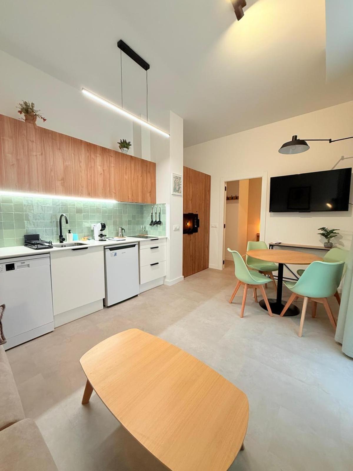 Travel Habitat Oceanografic Suites
