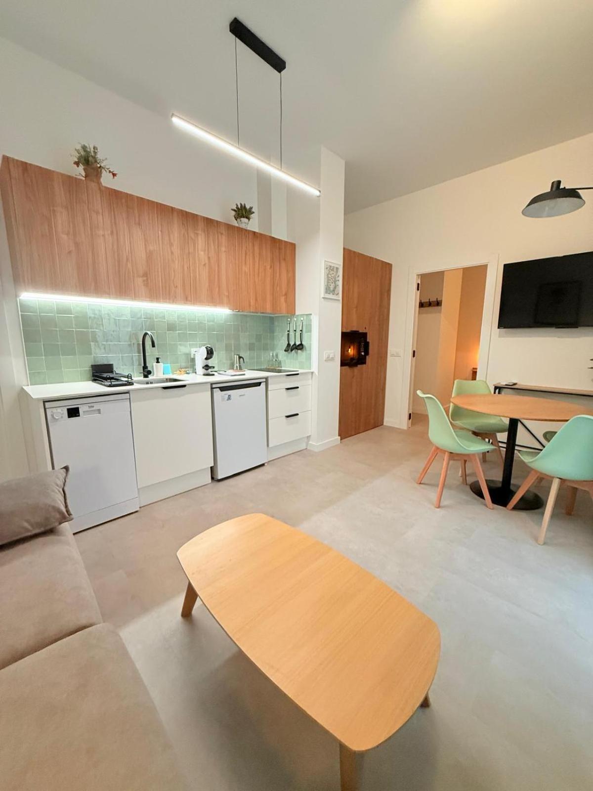 Travel Habitat Oceanografic Suites