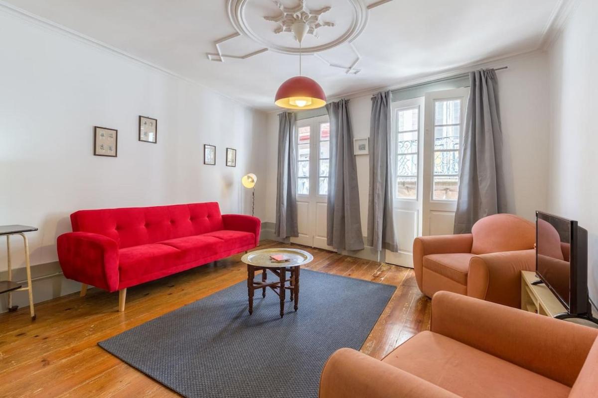 Charming Apartment by Hosty