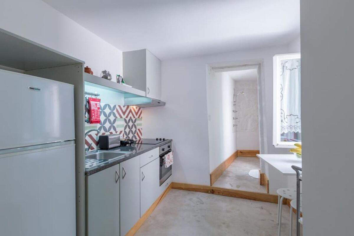 Charming Apartment by Hosty