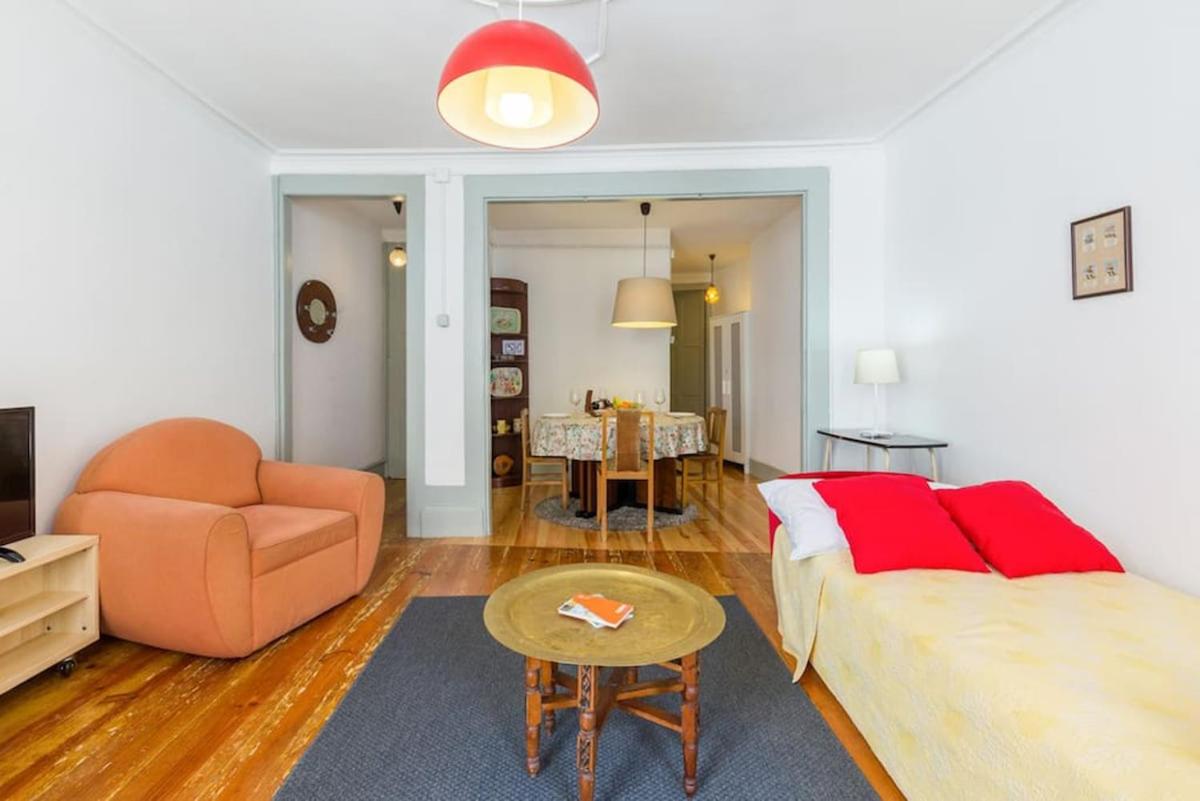 Charming Apartment by Hosty