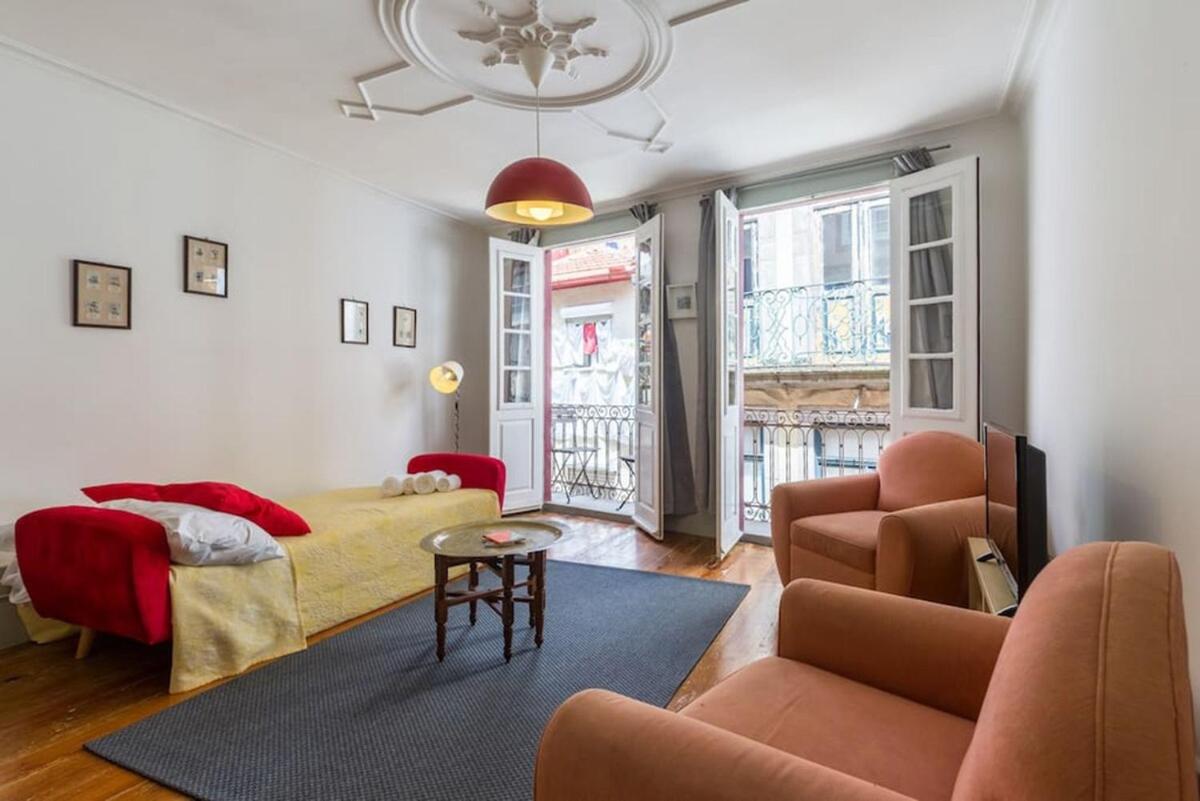 Charming Apartment by Hosty