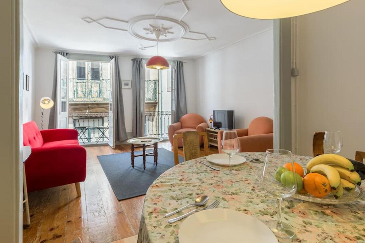 Charming Apartment by Hosty