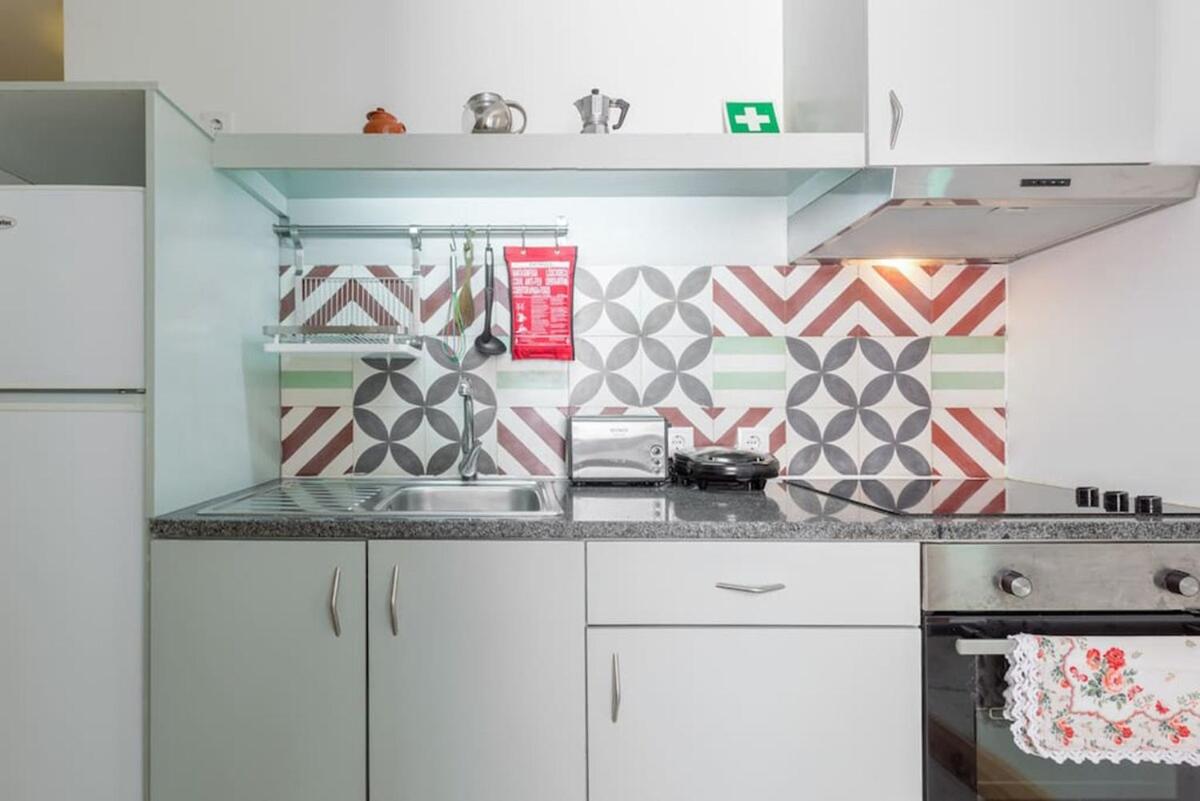 Charming Apartment by Hosty