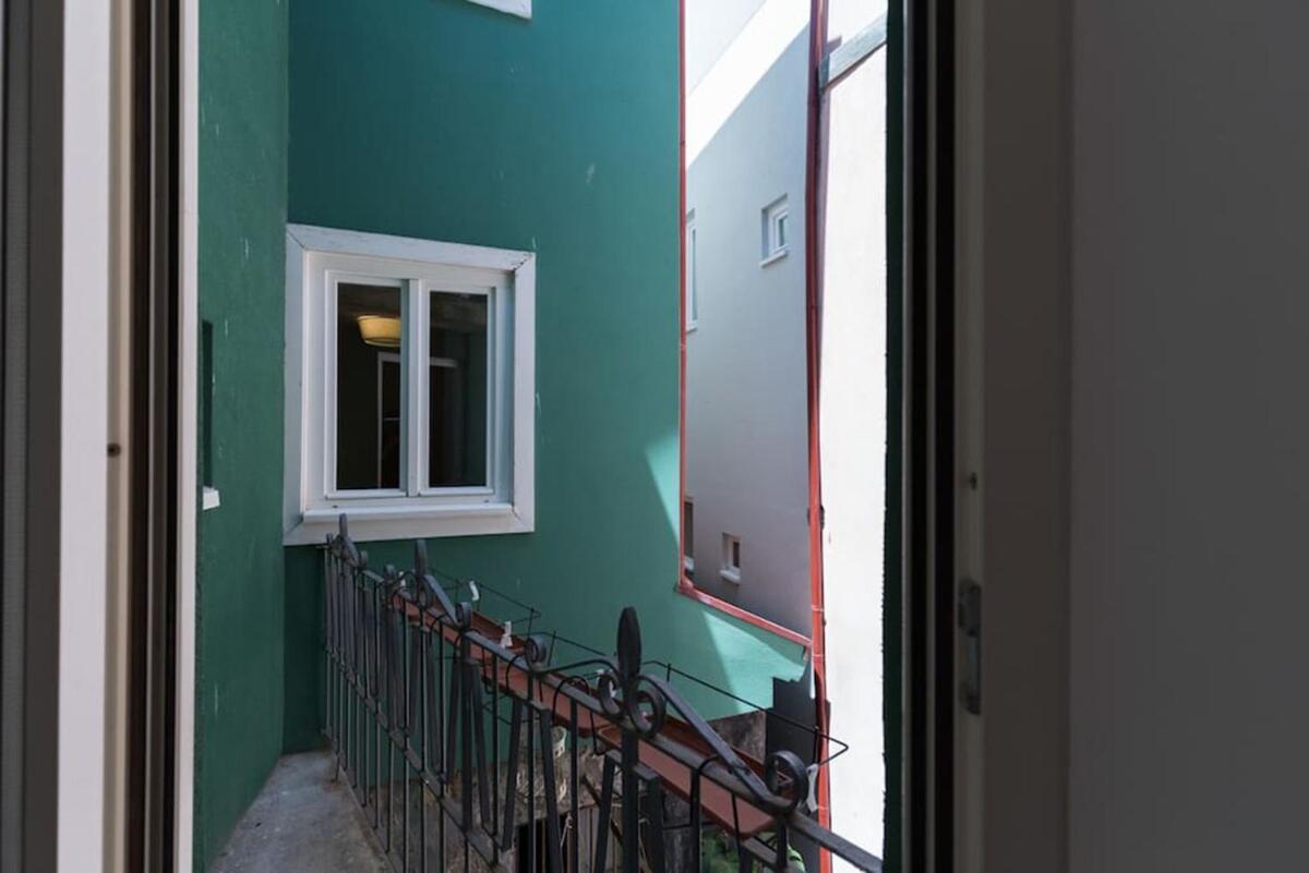 Charming Apartment by Hosty