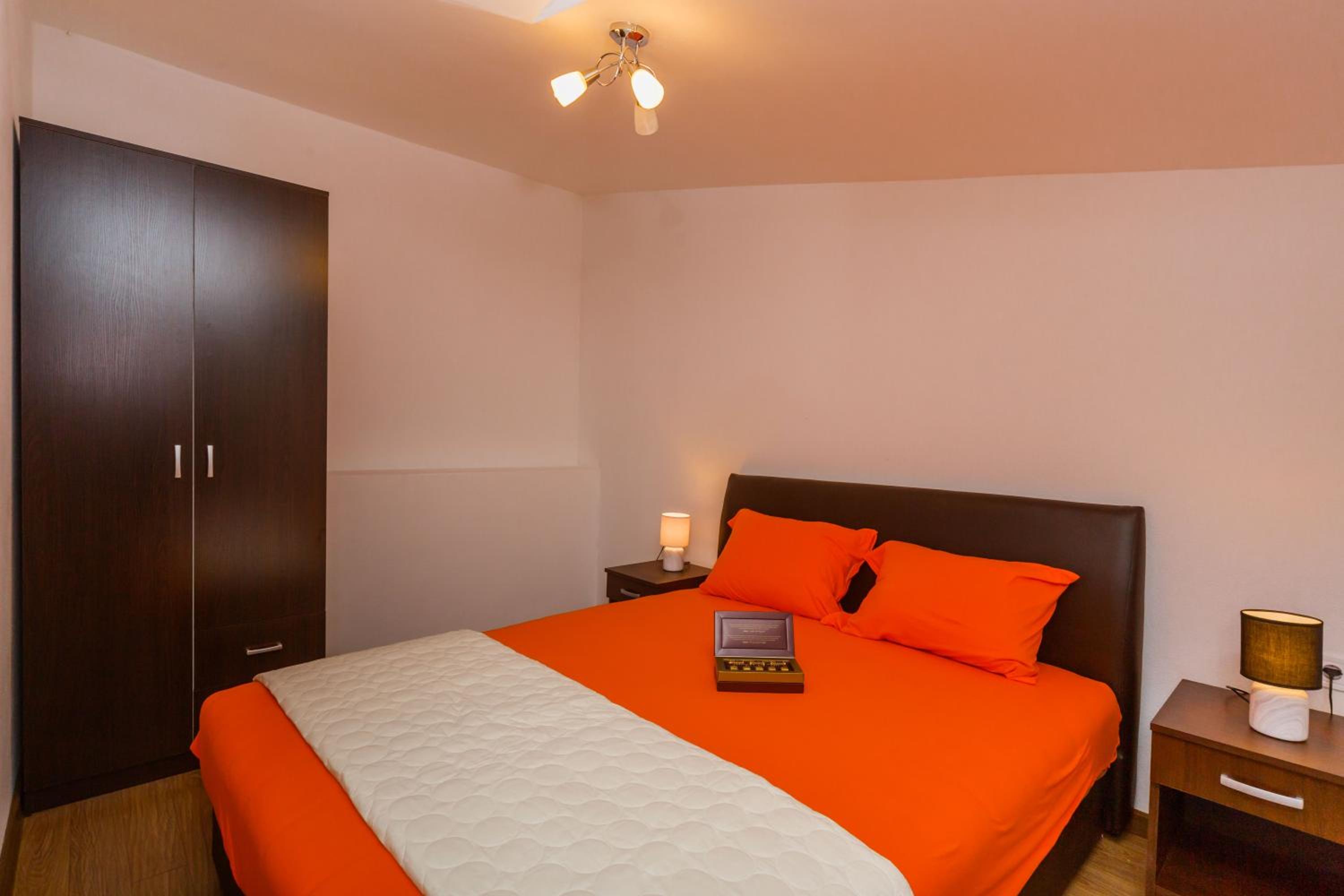Paradise Bay Apartments