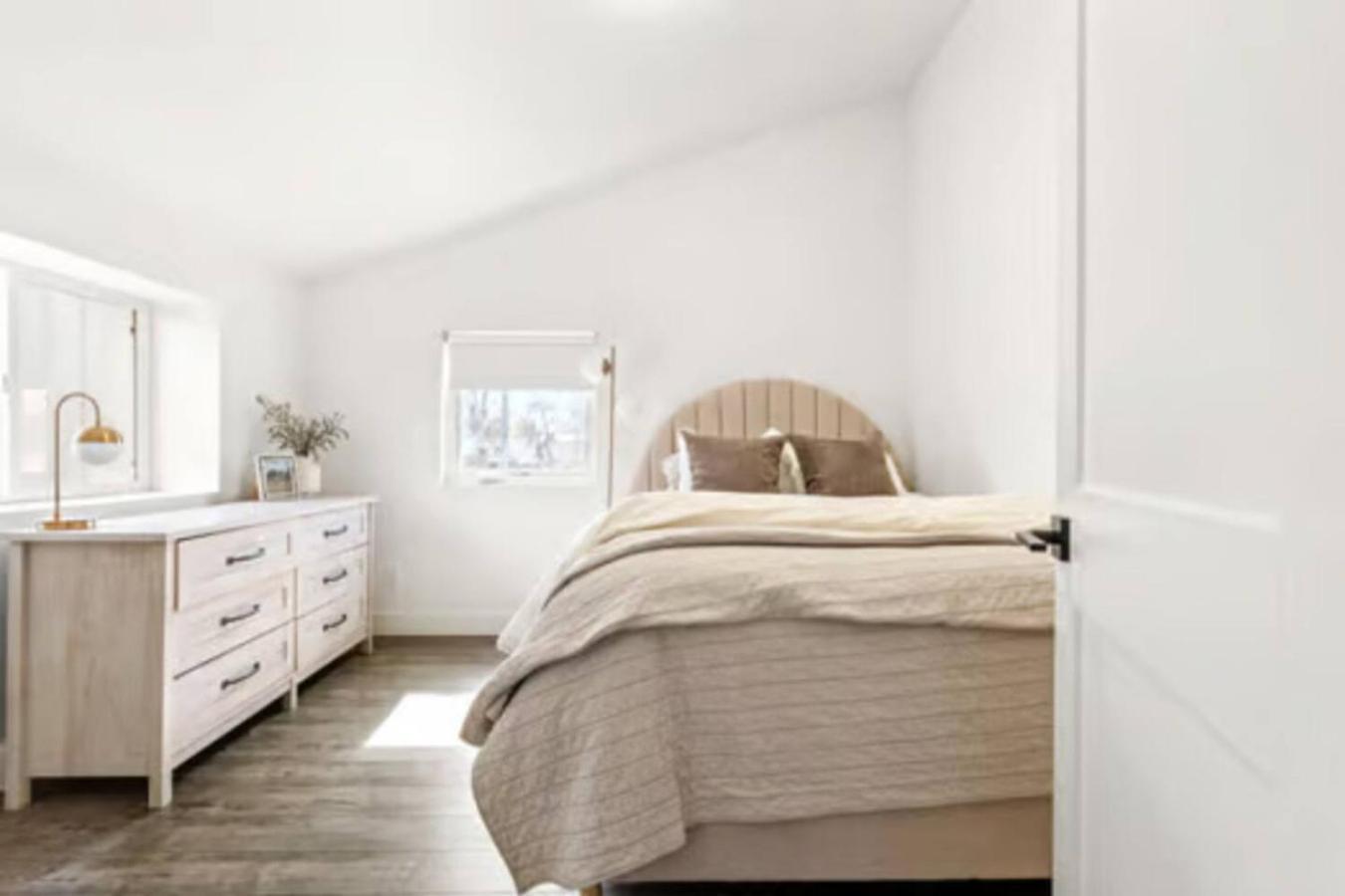 West Denver Radiance Light and Bright 3BR retreat