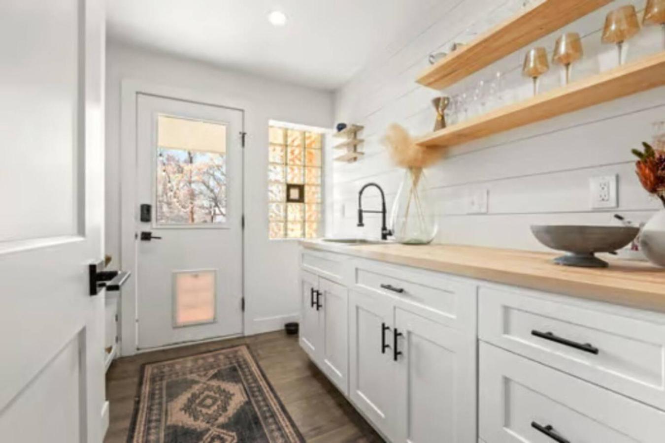 West Denver Radiance Light and Bright 3BR retreat