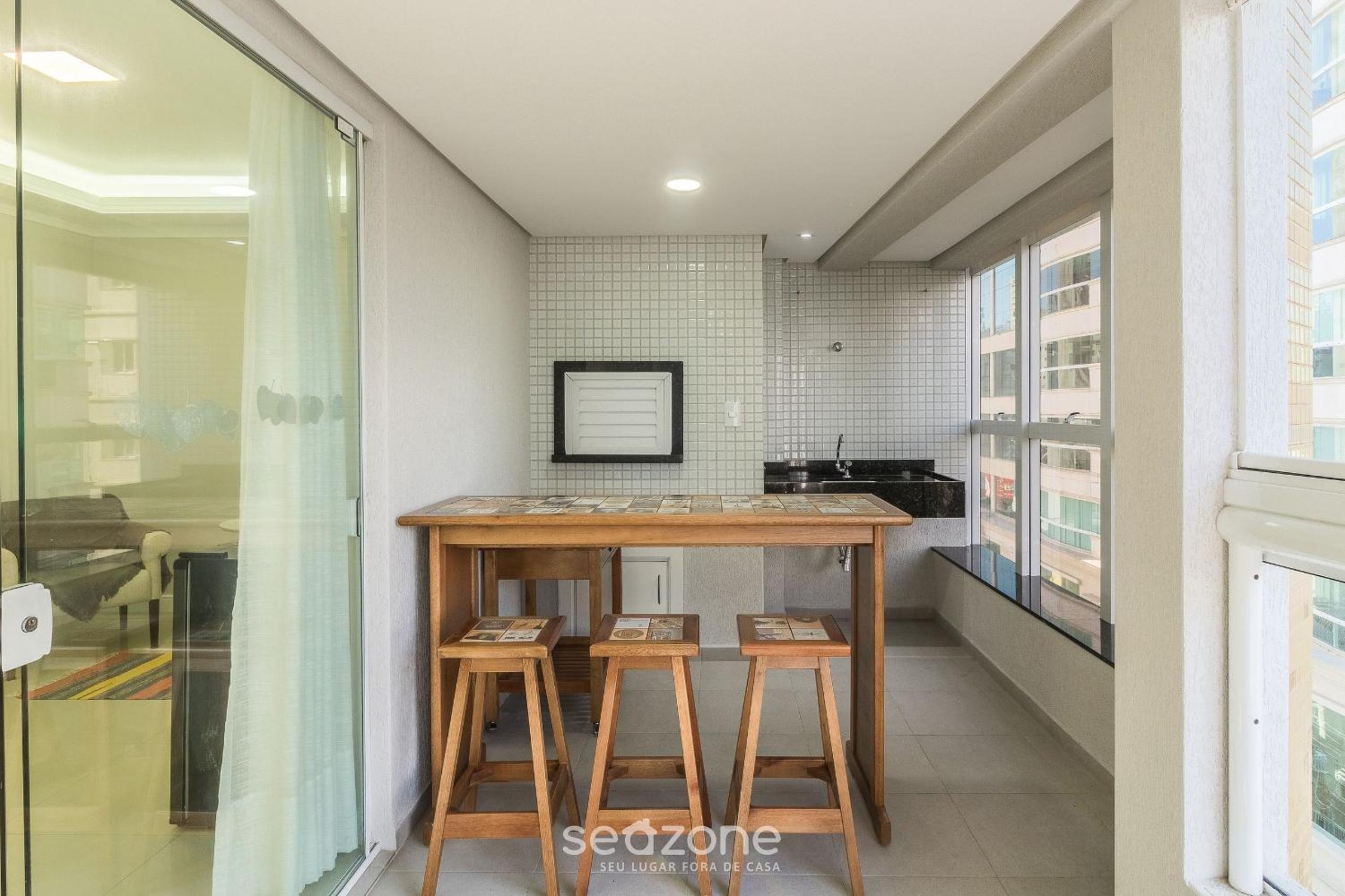 3 Bedroom Apartment 130m from the Beach MMP0137
