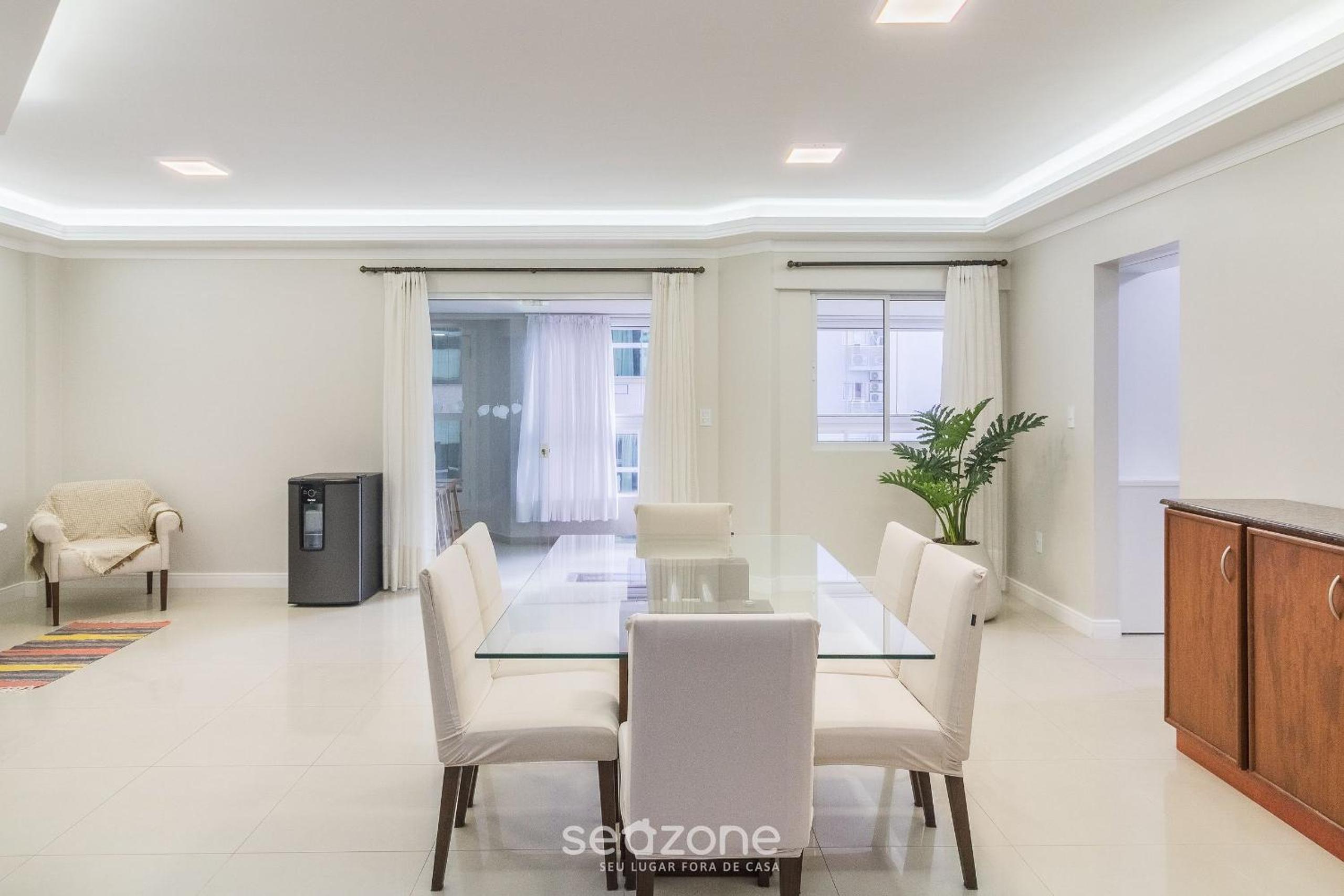 3 Bedroom Apartment 130m from the Beach MMP0137