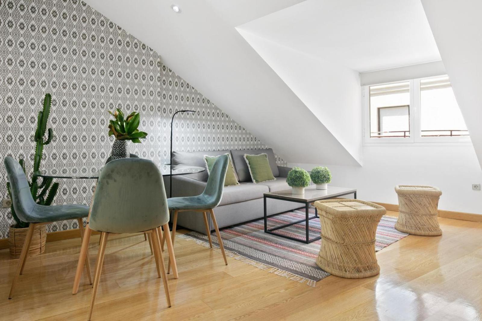 AH - Ático con estilo y luz en el corazón de Madrid