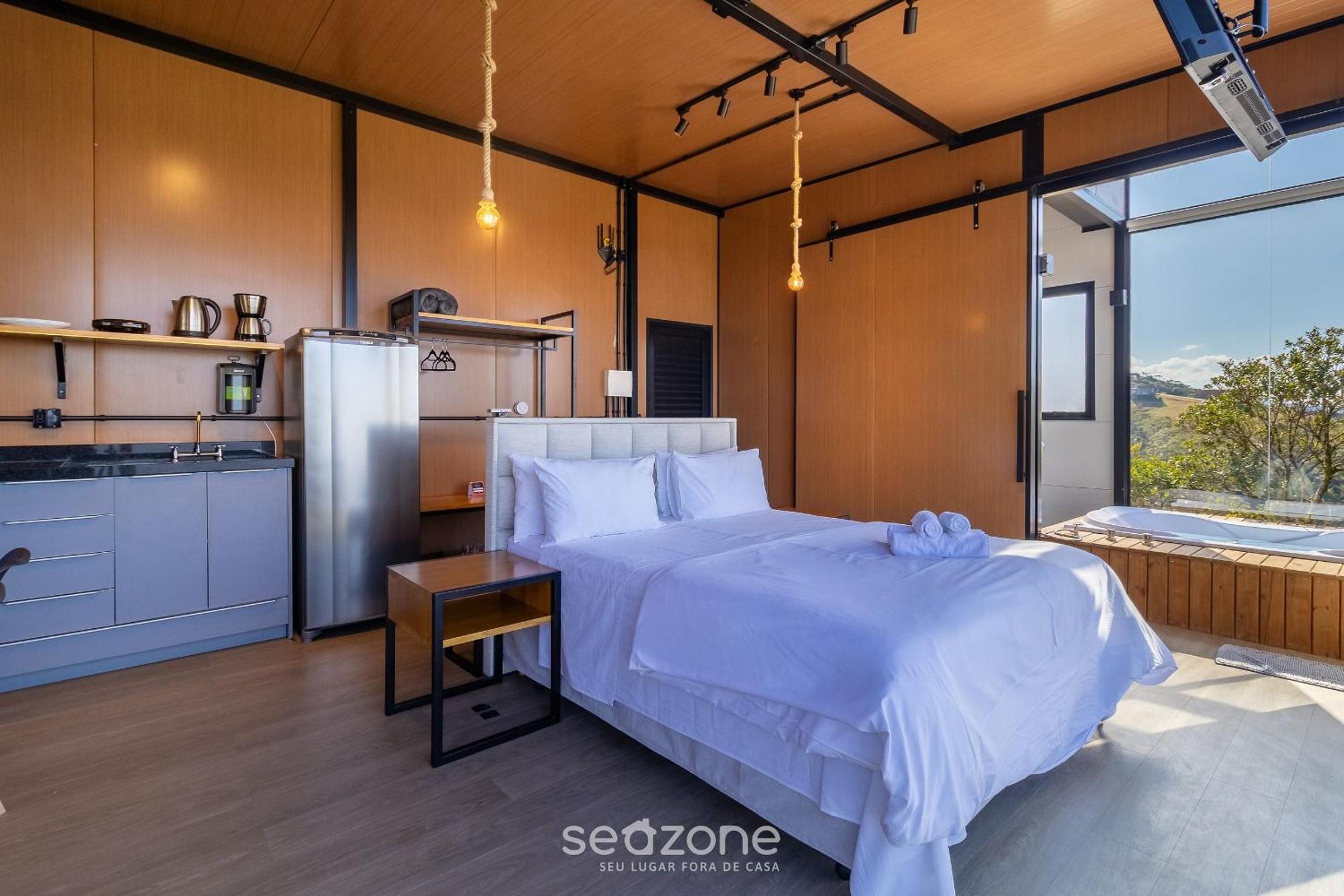 Romantic cabin with mountain views VST037