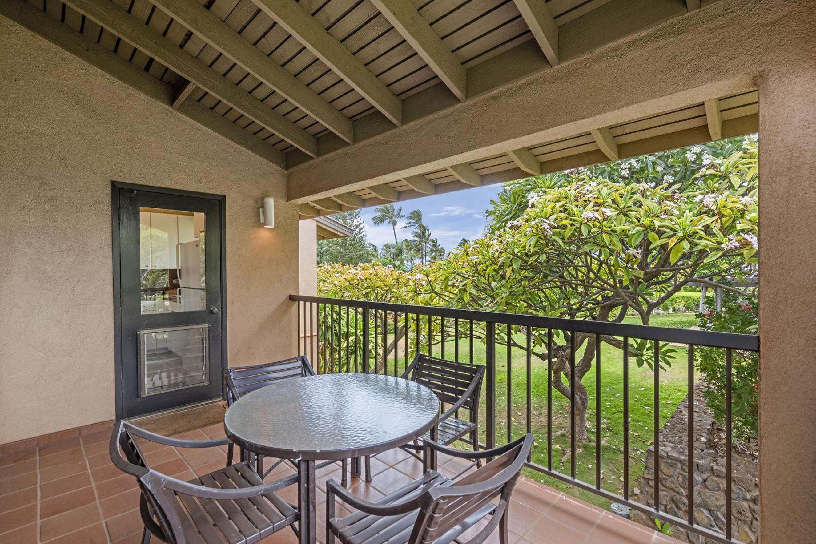 Wailea Ekahi 20J - Secluded Garden Oasis Surrounded by Trees & Tropical Blooms