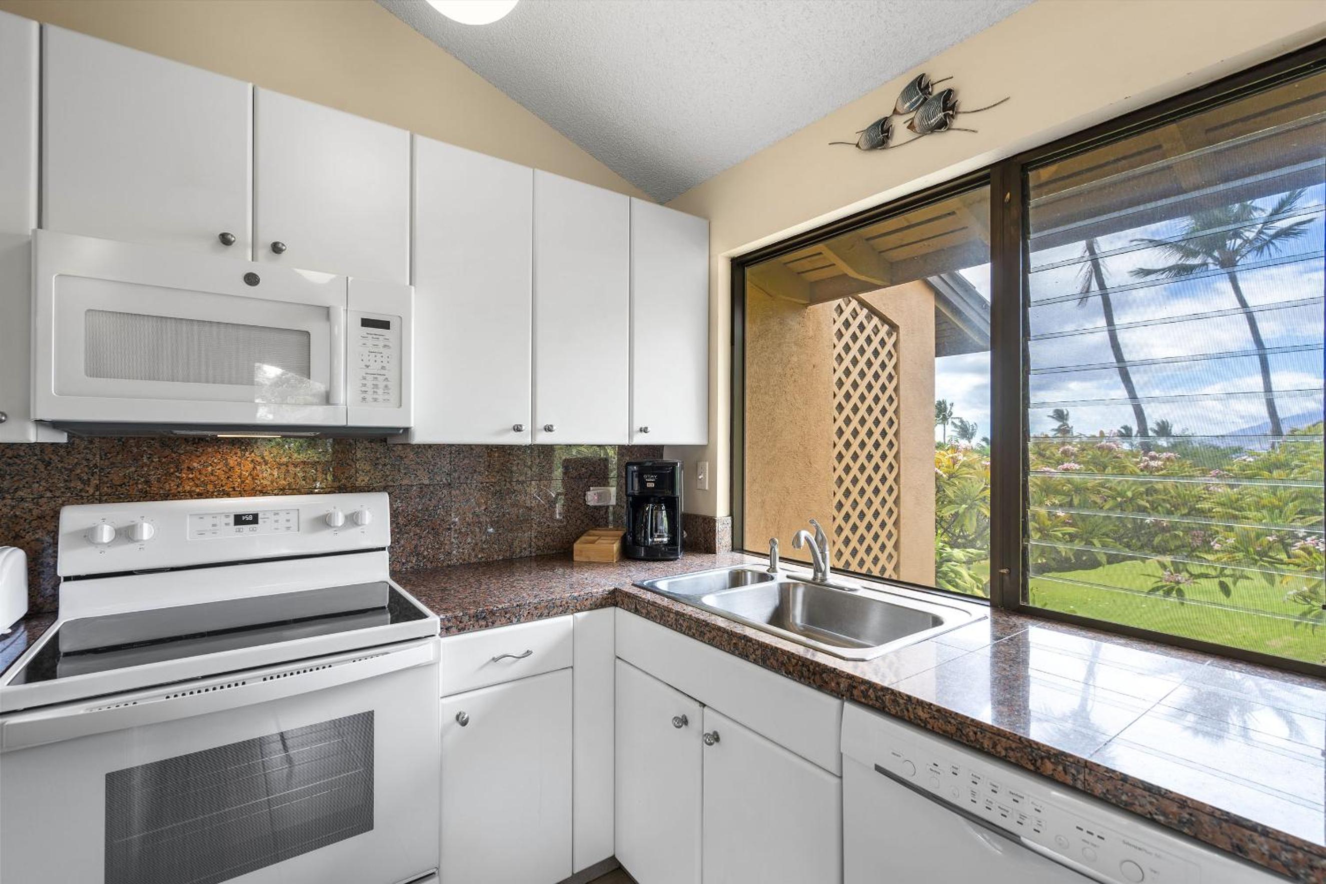Wailea Ekahi 20J - Secluded Garden Oasis Surrounded by Trees & Tropical Blooms