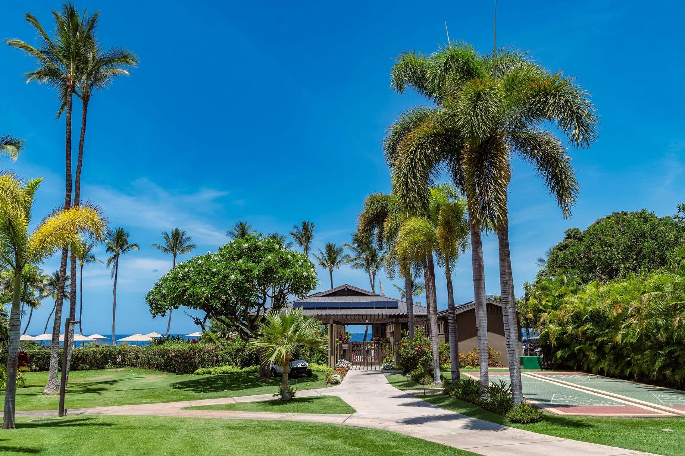 Wailea Ekahi 20J - Secluded Garden Oasis Surrounded by Trees & Tropical Blooms