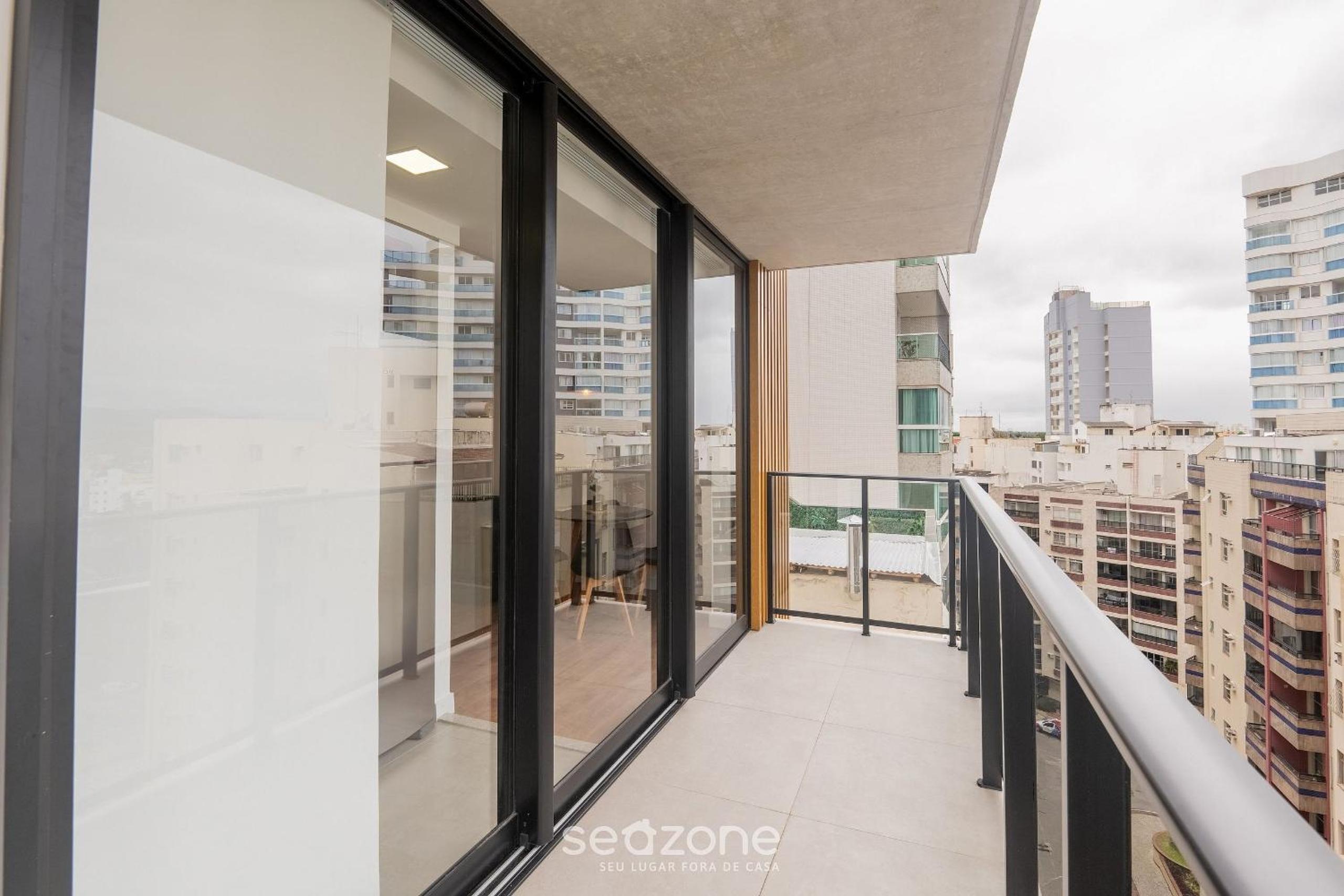 Building with New Apartments 300m from the Beach - EEP
