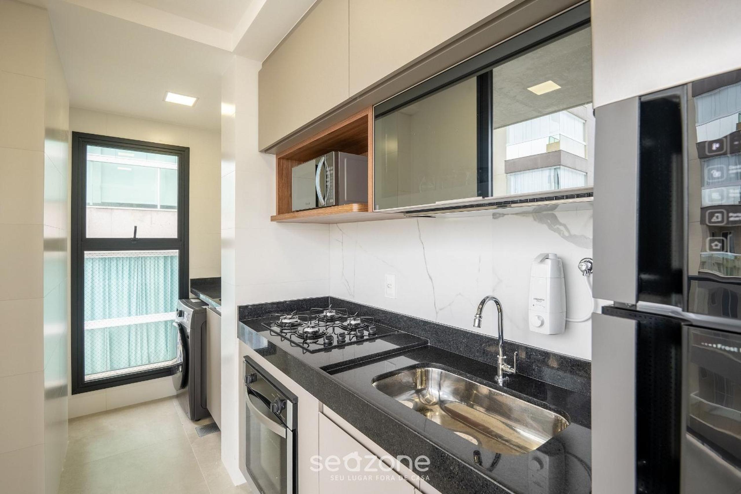 Building with New Apartments 300m from the Beach - EEP