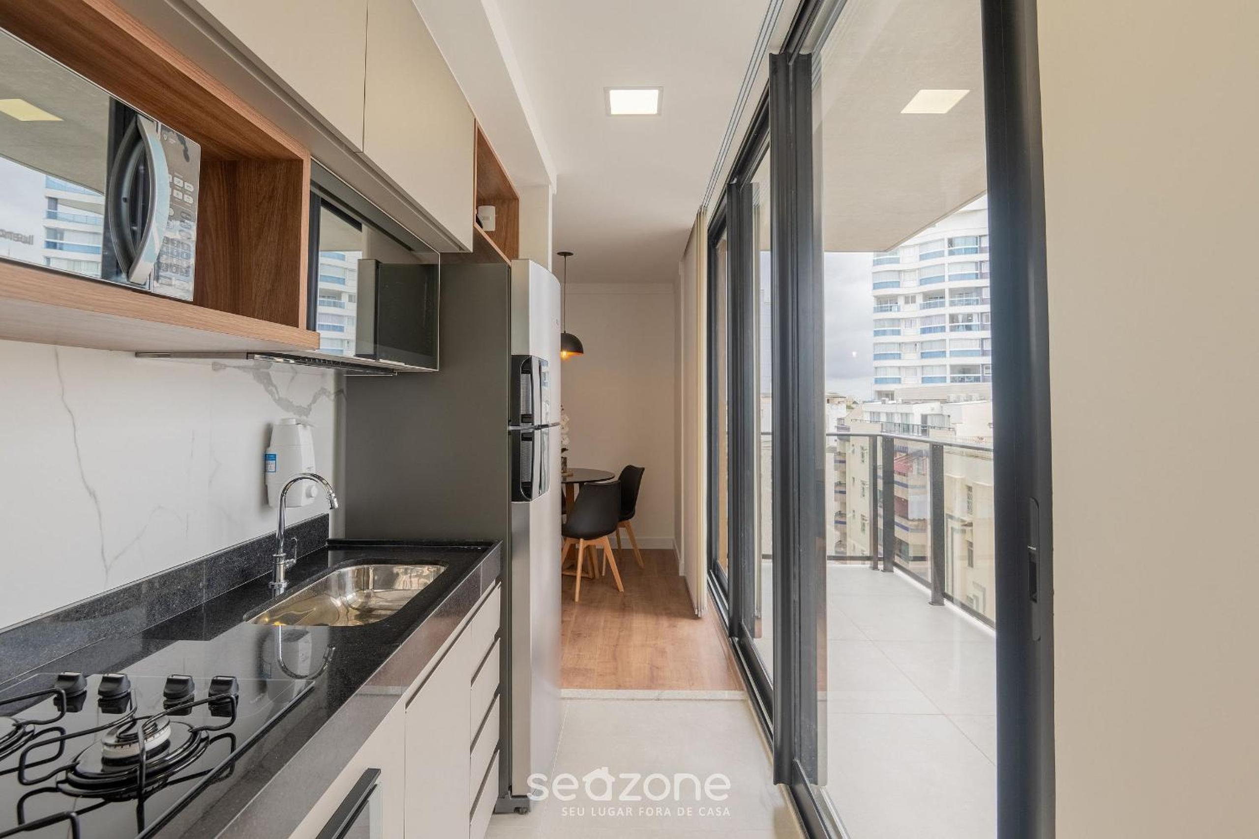 Building with New Apartments 300m from the Beach - EEP