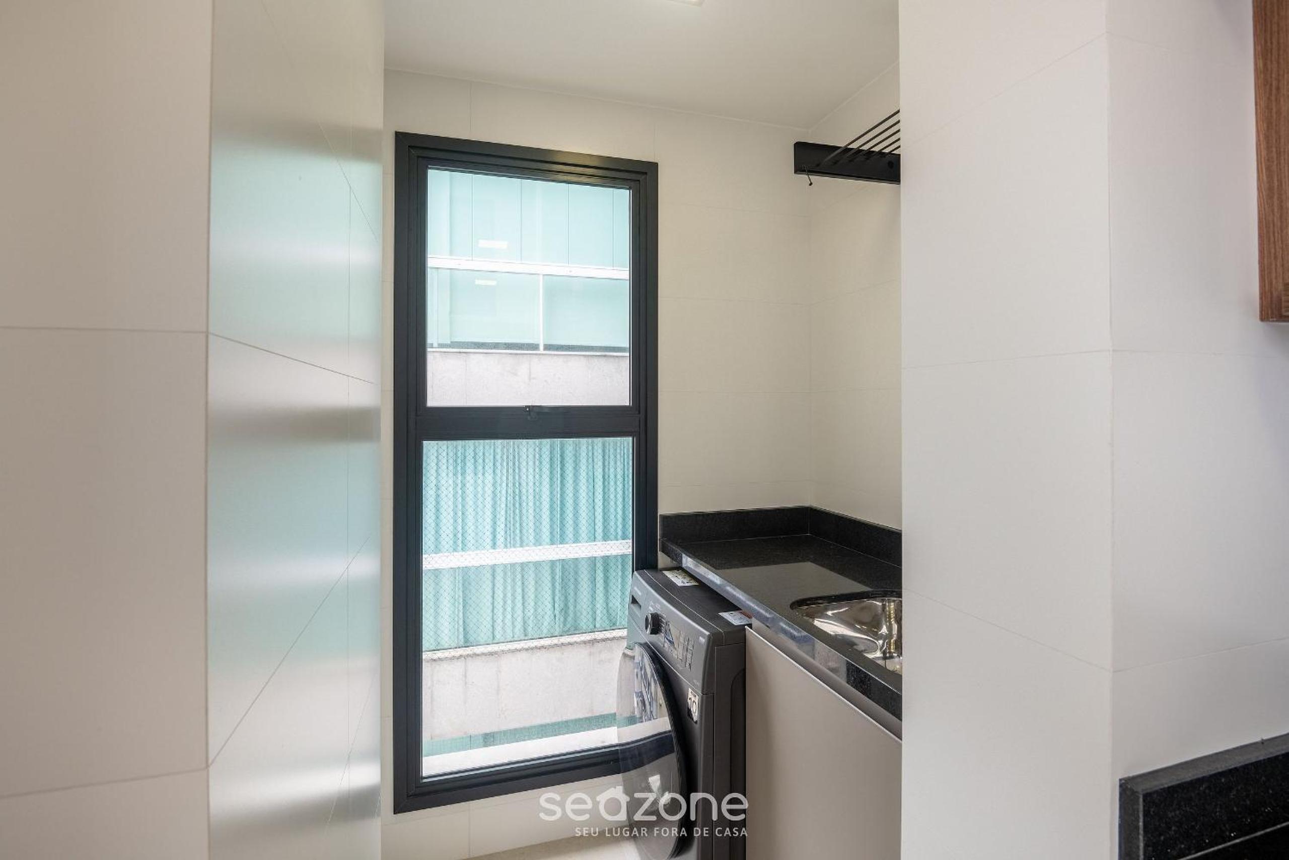 Building with New Apartments 300m from the Beach - EEP