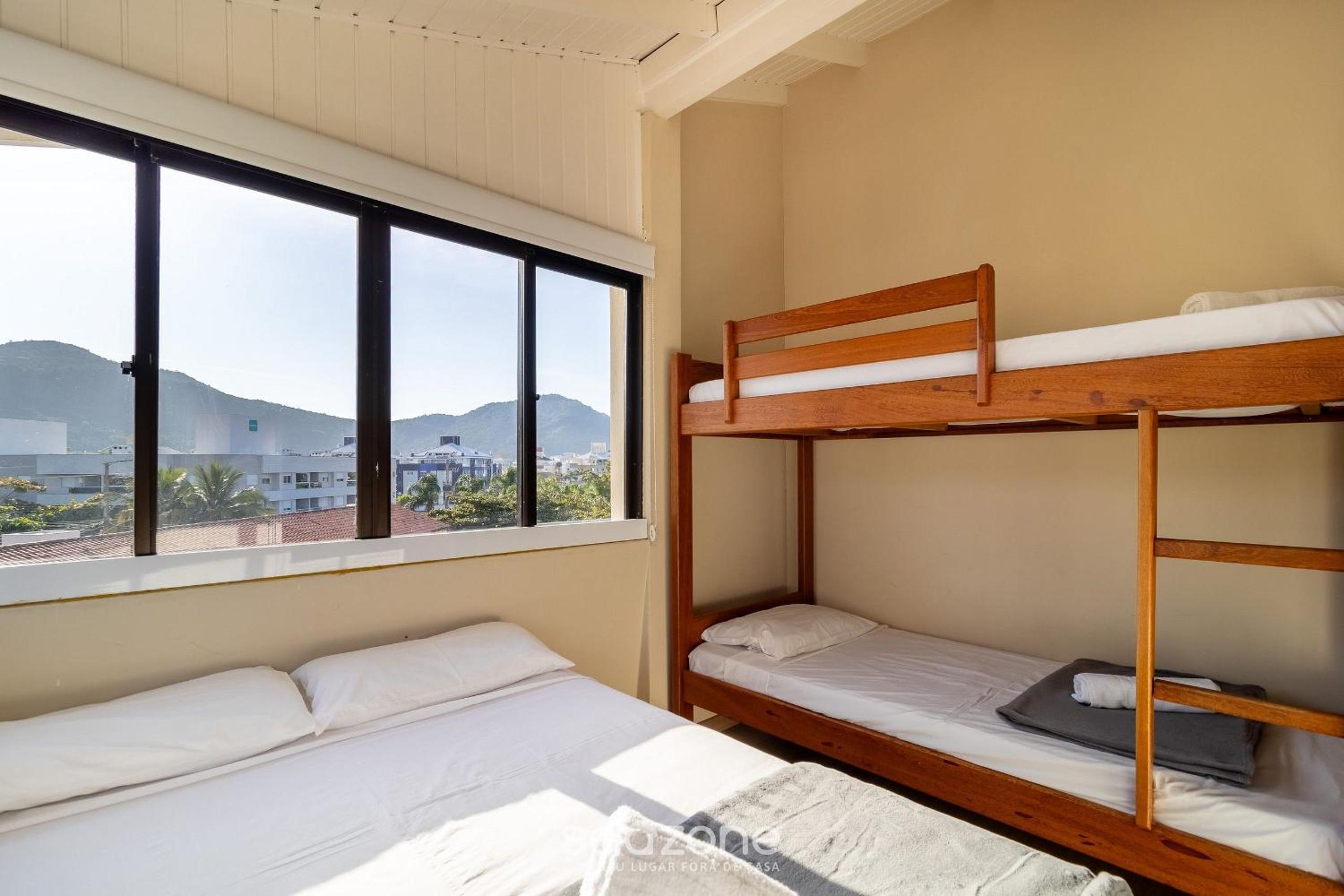 Apart w/ Barbecue 650m from the Beach QTIB0301