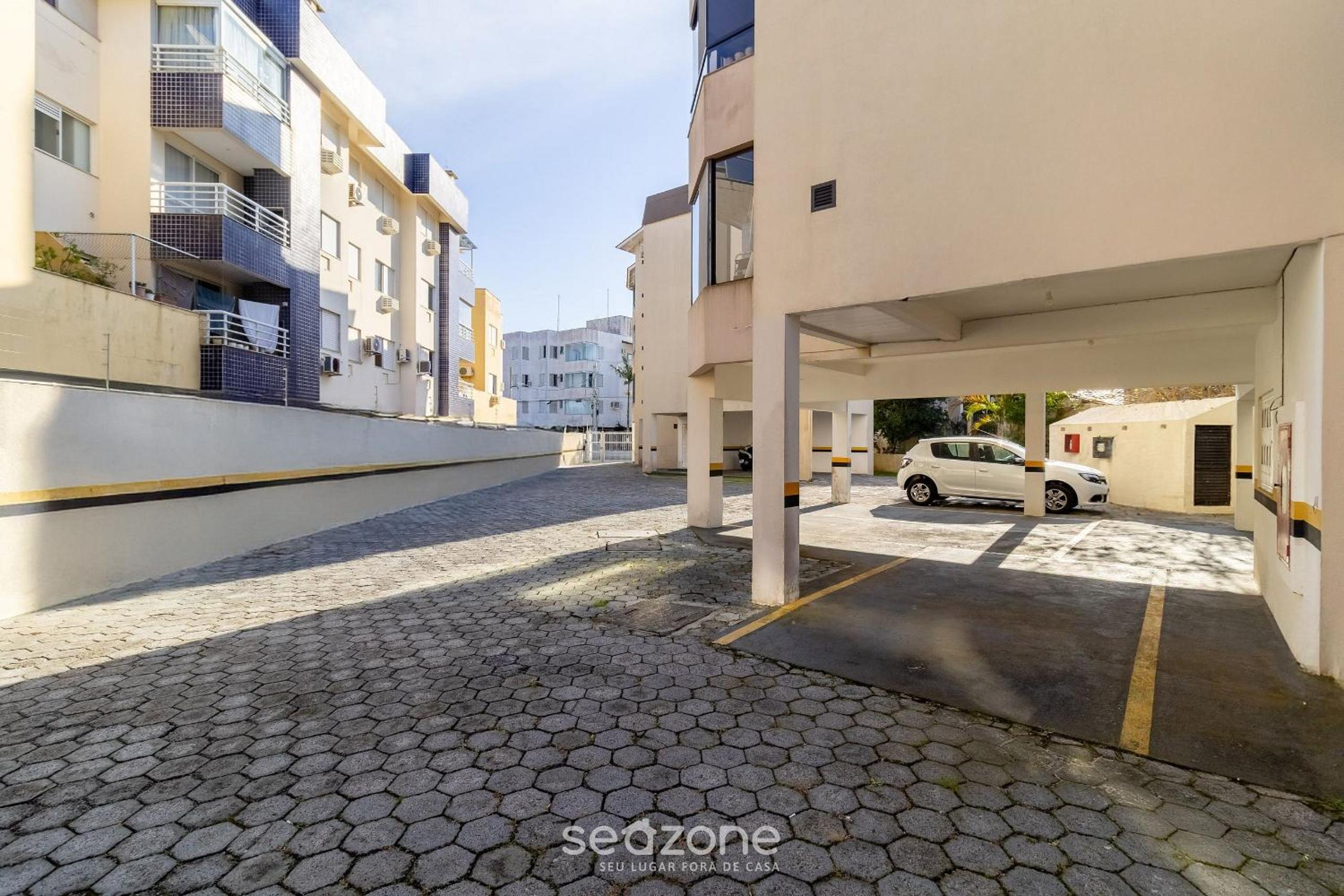 Apart w/ Barbecue 650m from the Beach QTIB0301