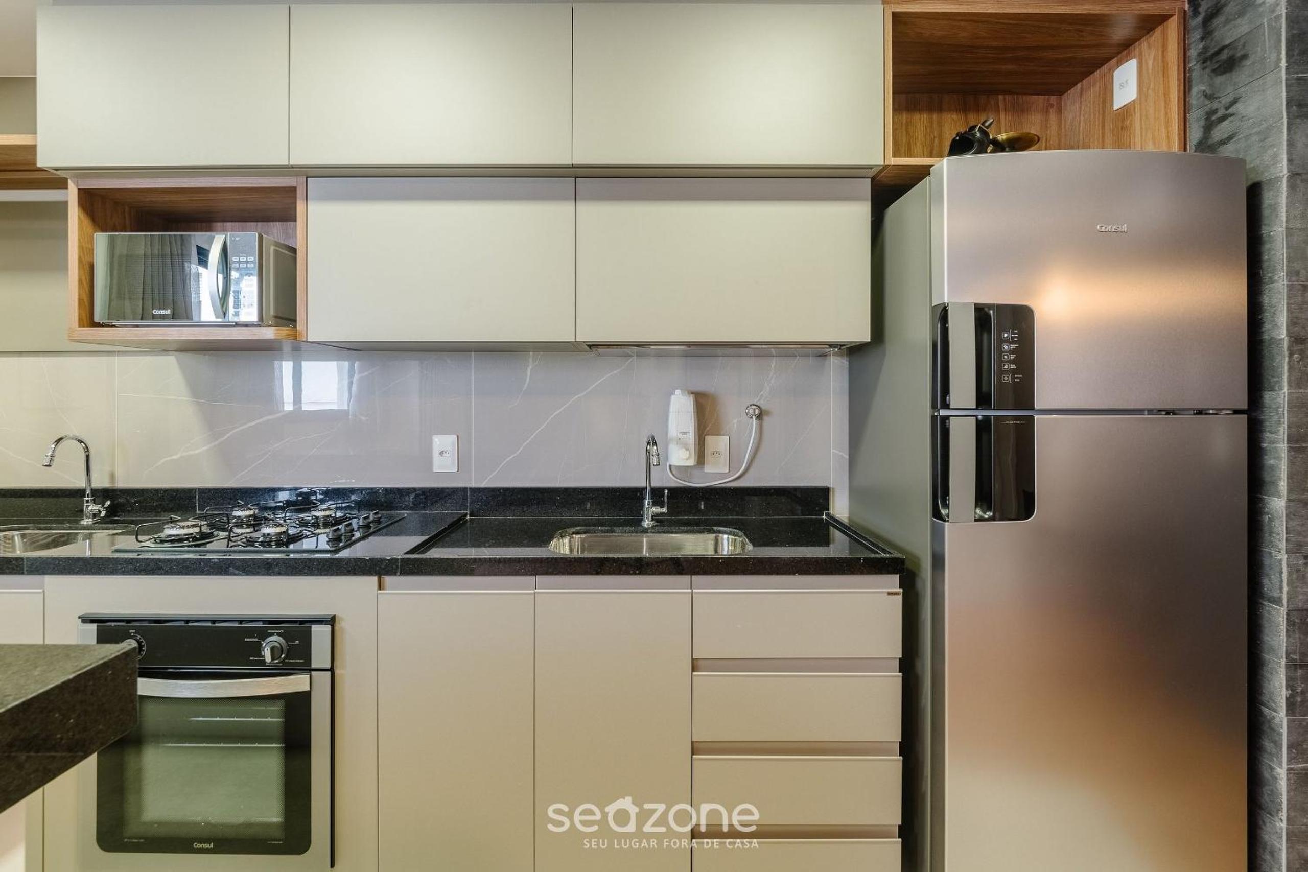 Building with New Apartments 300m from the Beach - EEP