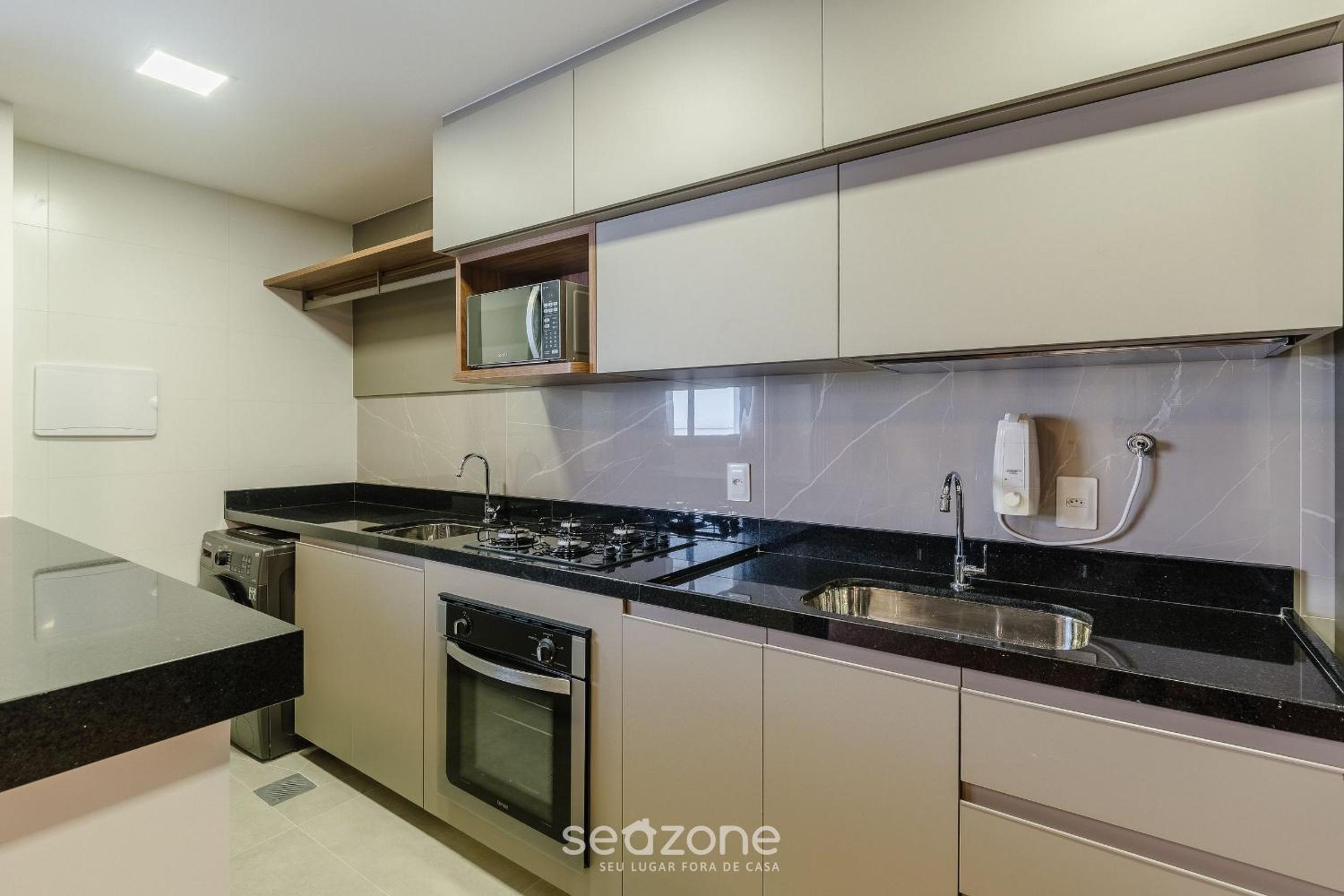 Building with New Apartments 300m from the Beach - EEP