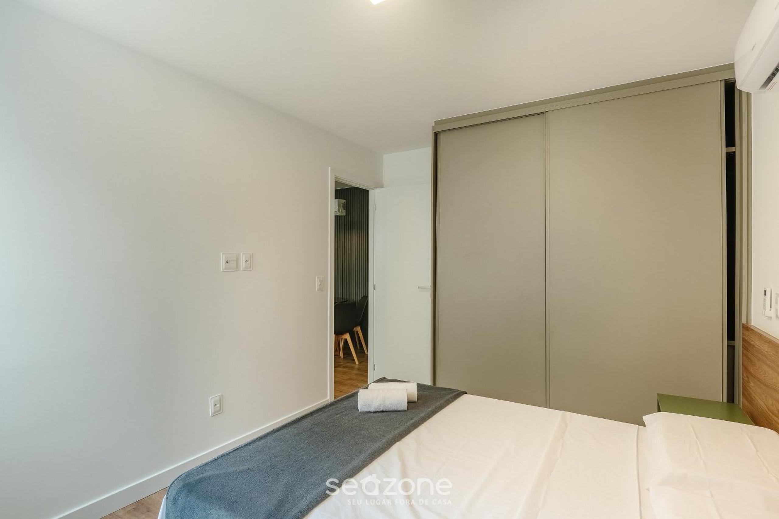 Building with New Apartments 300m from the Beach - EEP