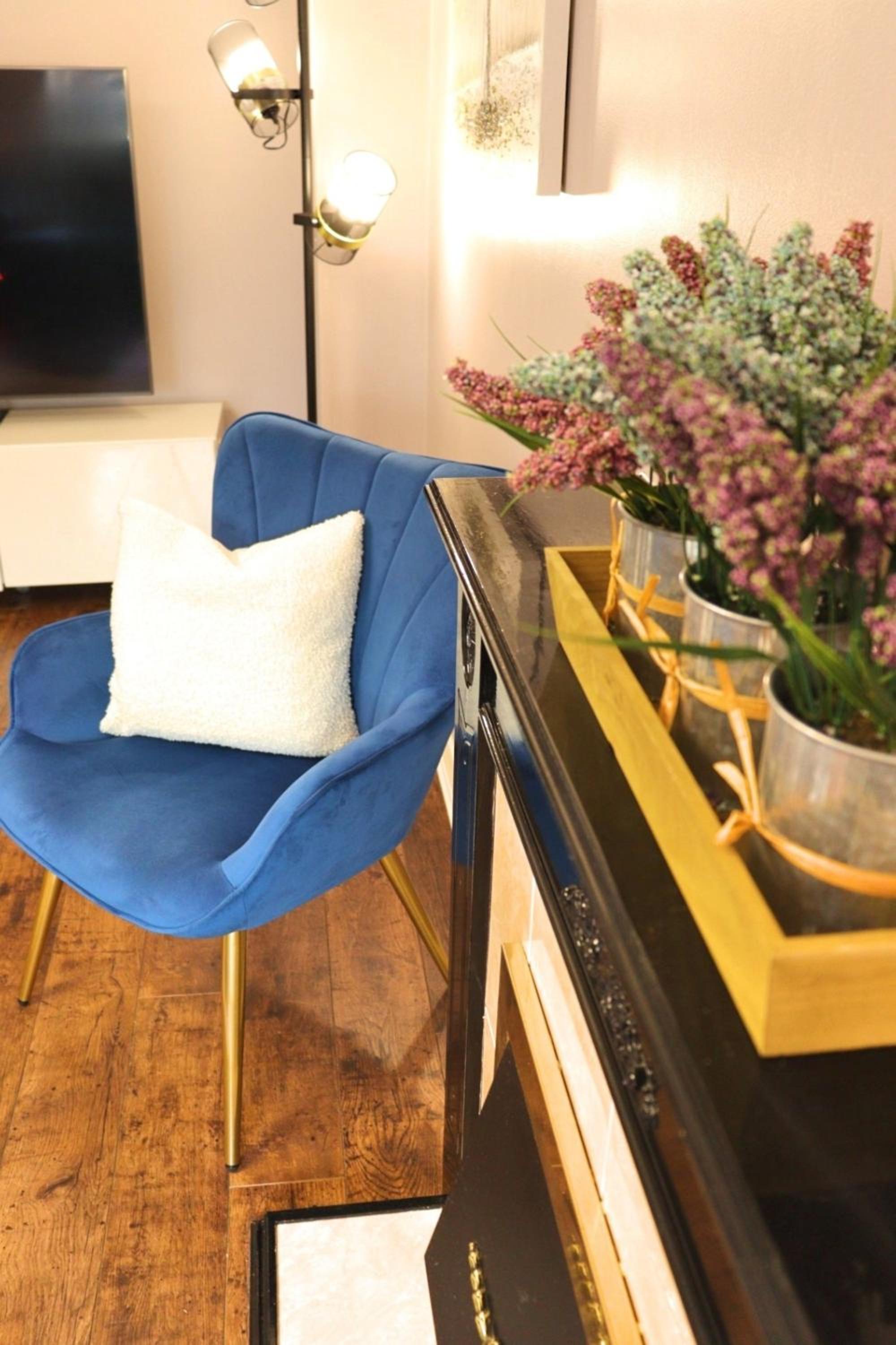 Heathrow Modern House with Parking & Fast WiFi