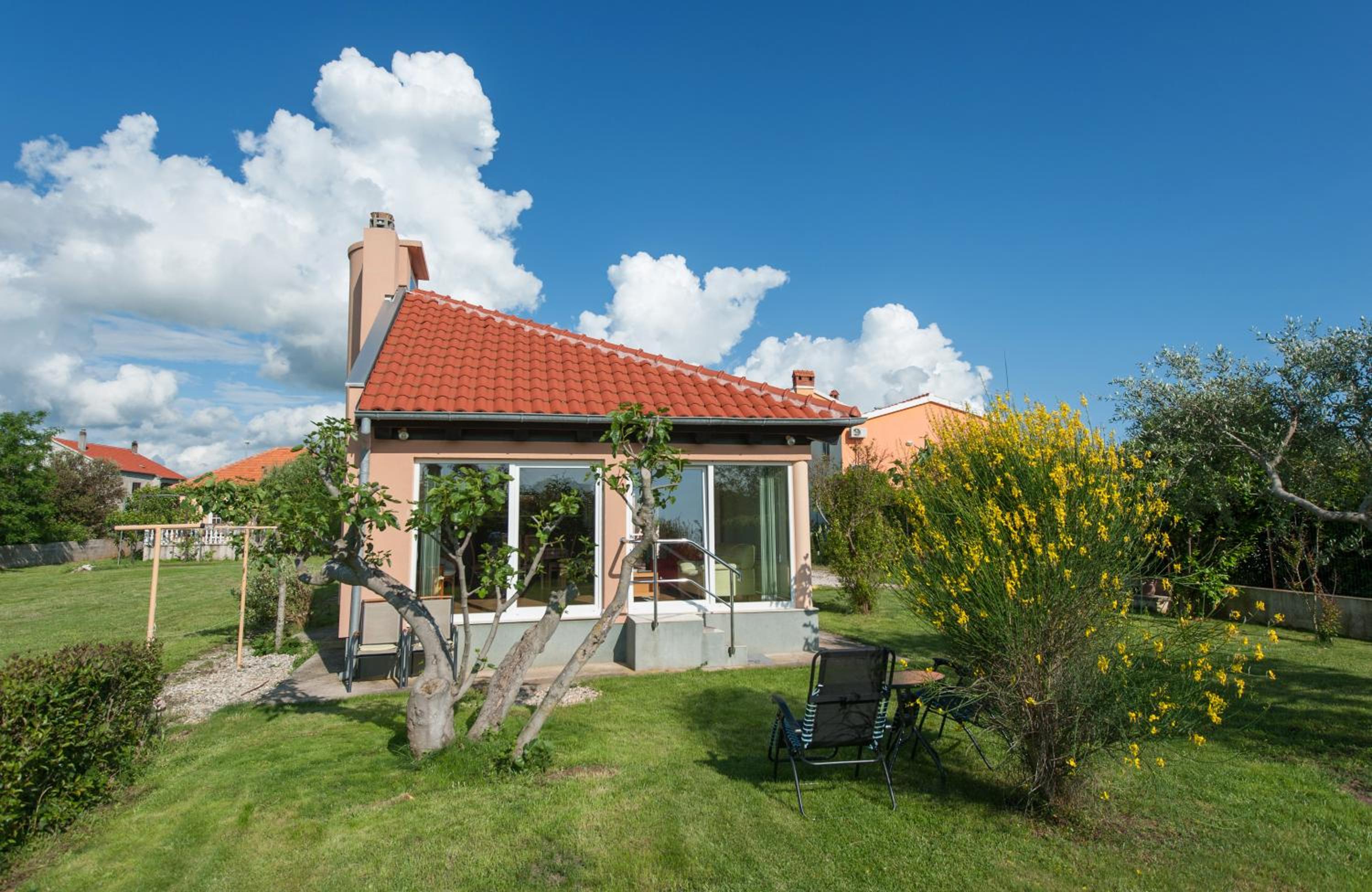 Holiday home Frankie Paradise view 4