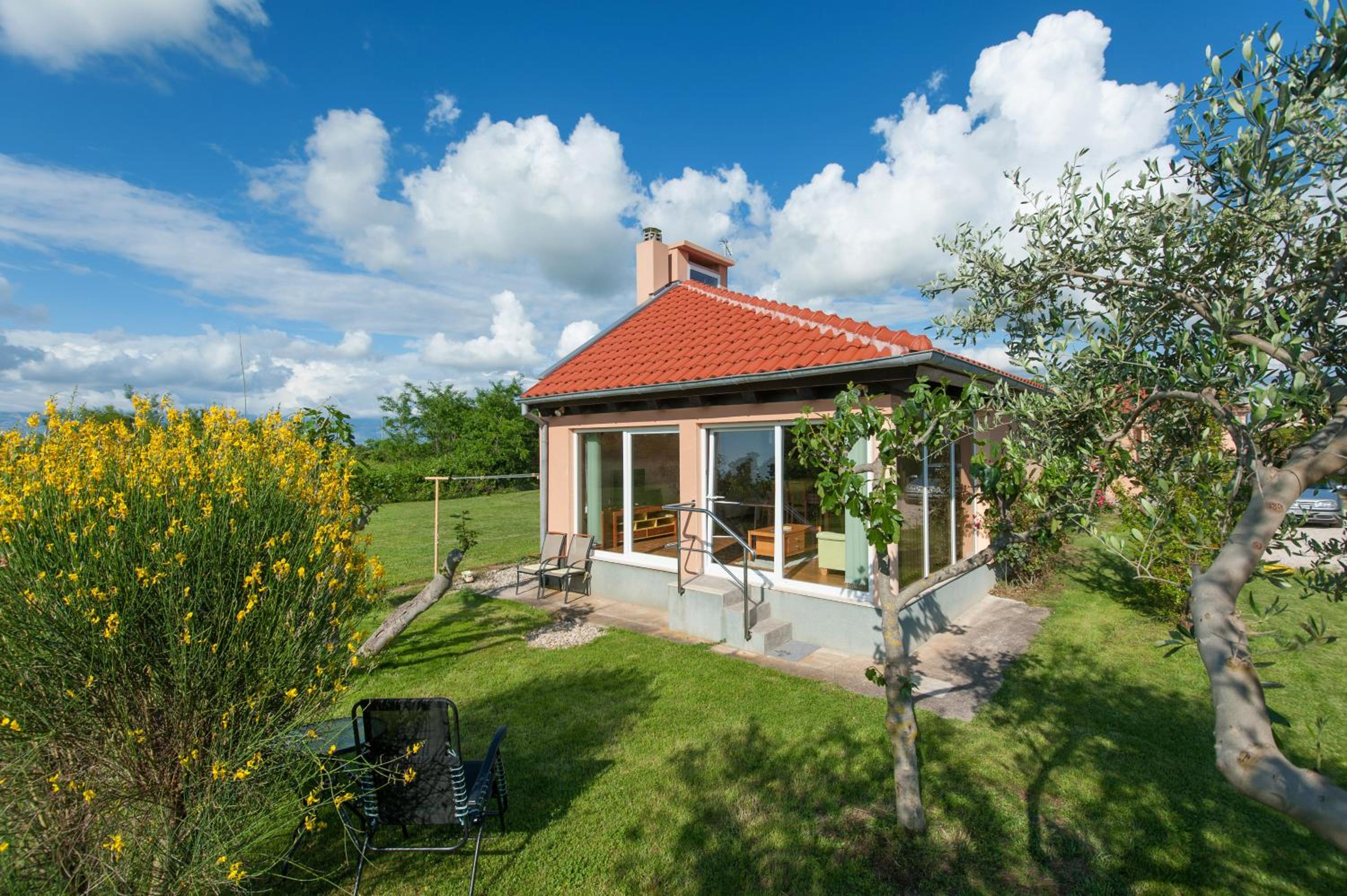 Holiday home Frankie Paradise view 5