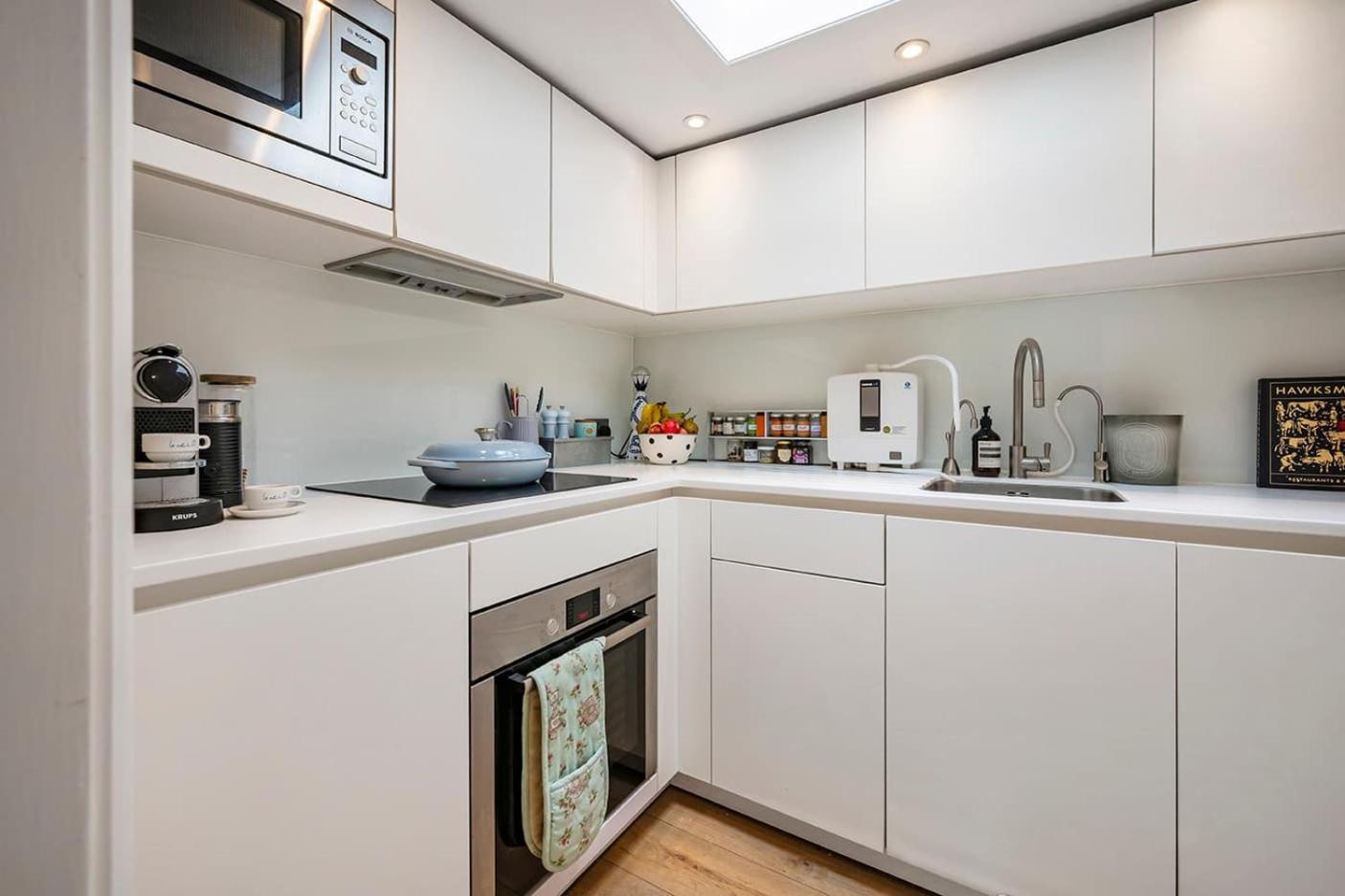 The Light Chambers Notting Hill- by Out of Office Lifestyle