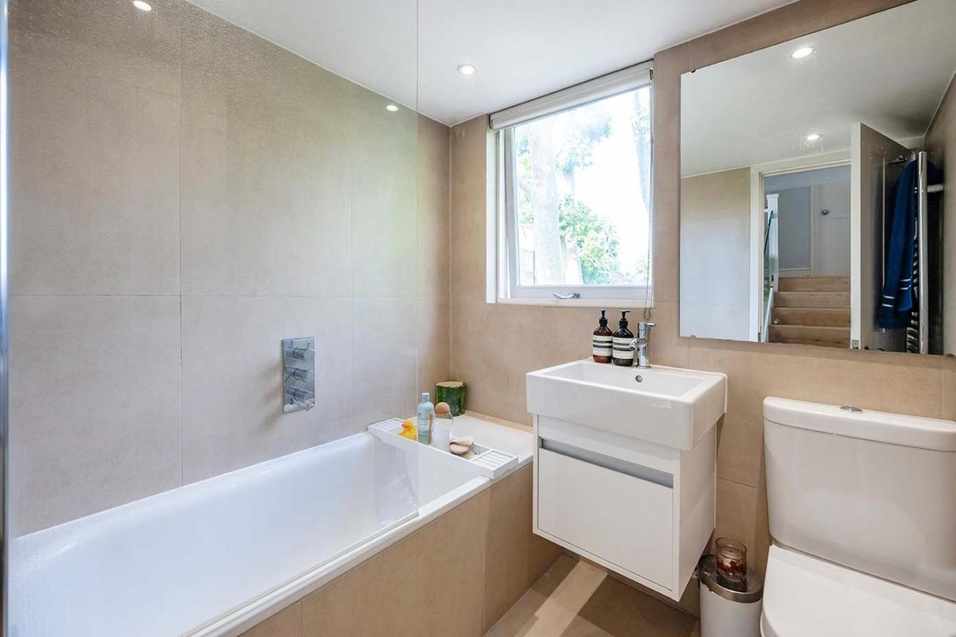 The Light Chambers Notting Hill- by Out of Office Lifestyle