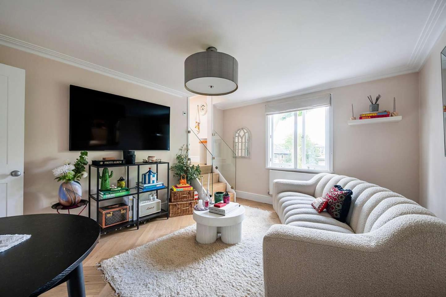 The Light Chambers Notting Hill- by Out of Office Lifestyle