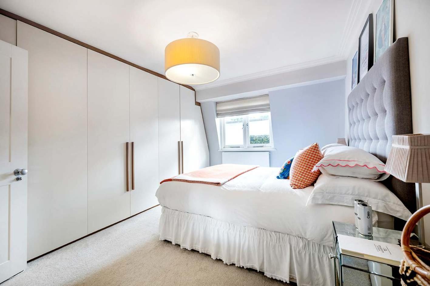 The Light Chambers Notting Hill- by Out of Office Lifestyle