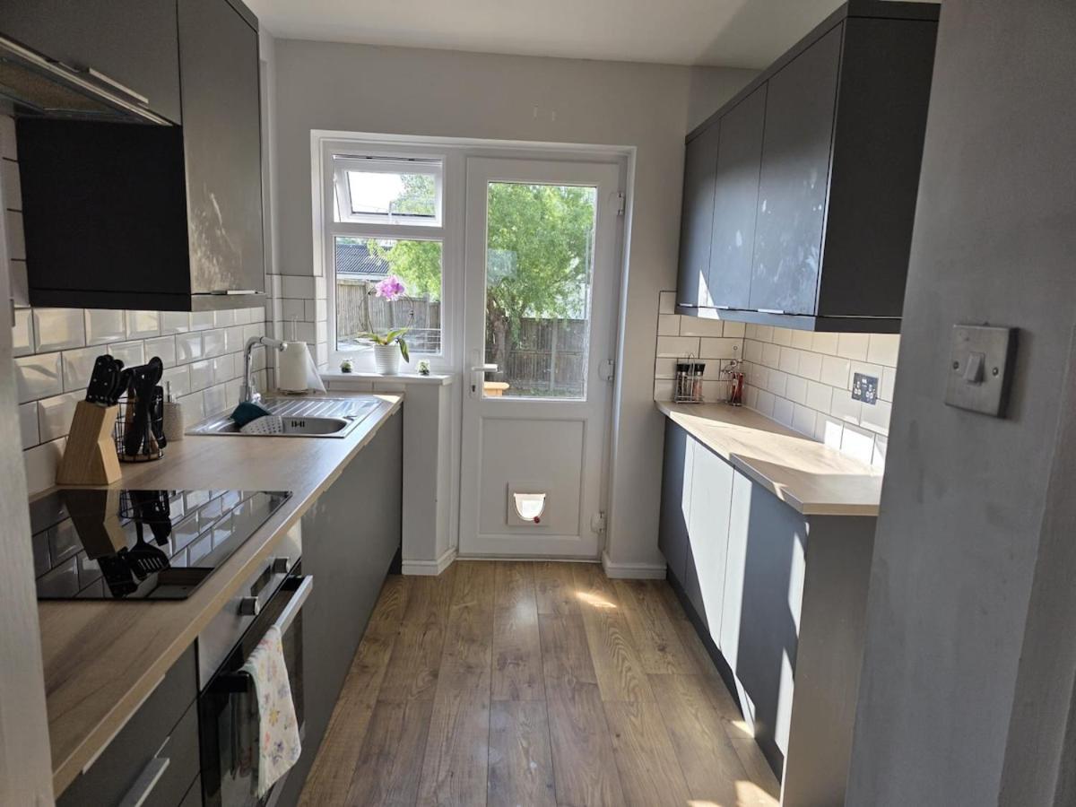Charming Canterbury Central 3 Bedroom House - Garden views