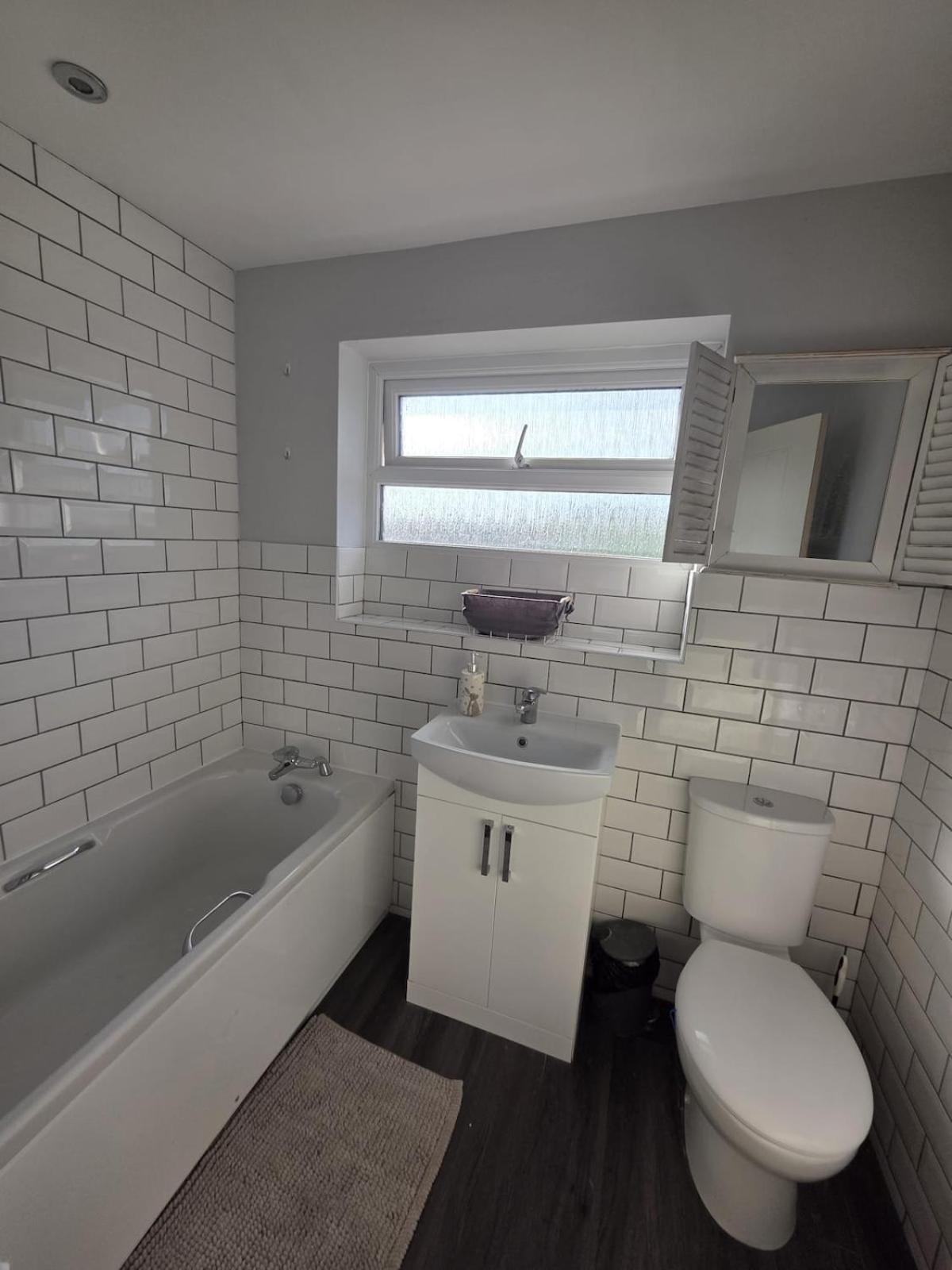 Charming Canterbury Central 3 Bedroom House - Garden views