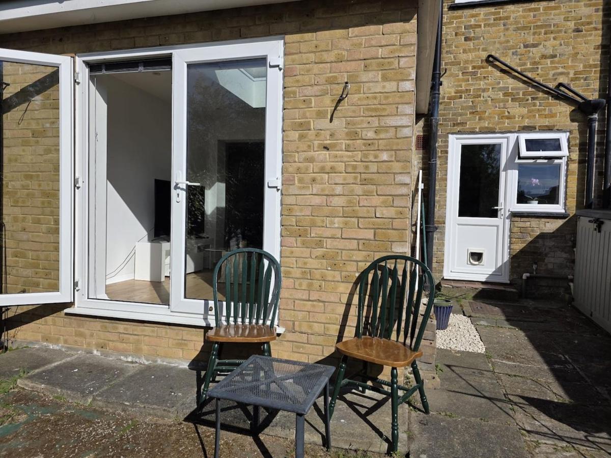 Charming Canterbury Central 3 Bedroom House - Garden views