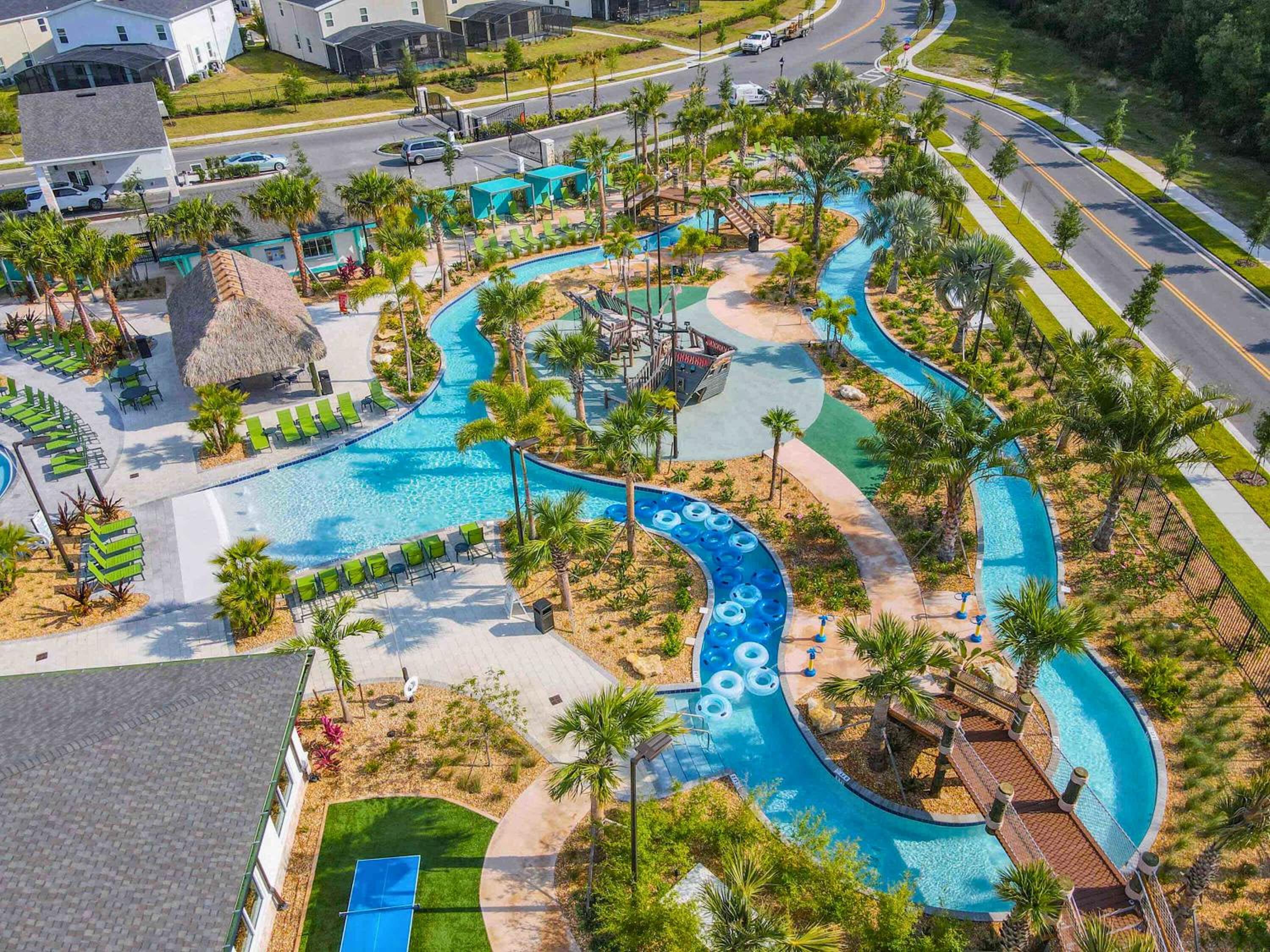 Impressive Hideaway with Private Pool and access to 2 Clubhouses