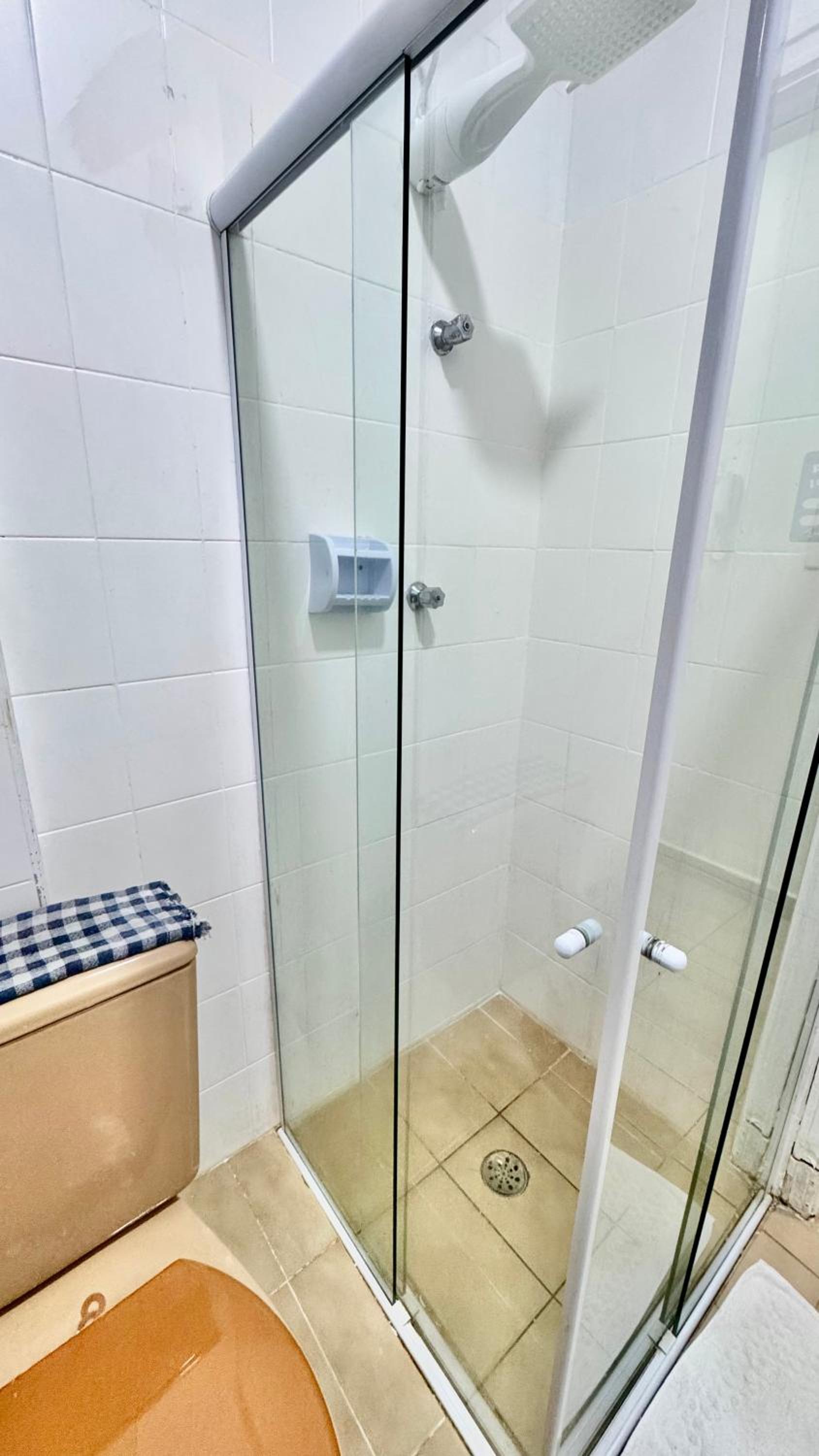 Studio 308 nas Pitangueiras - na quadra da praia!