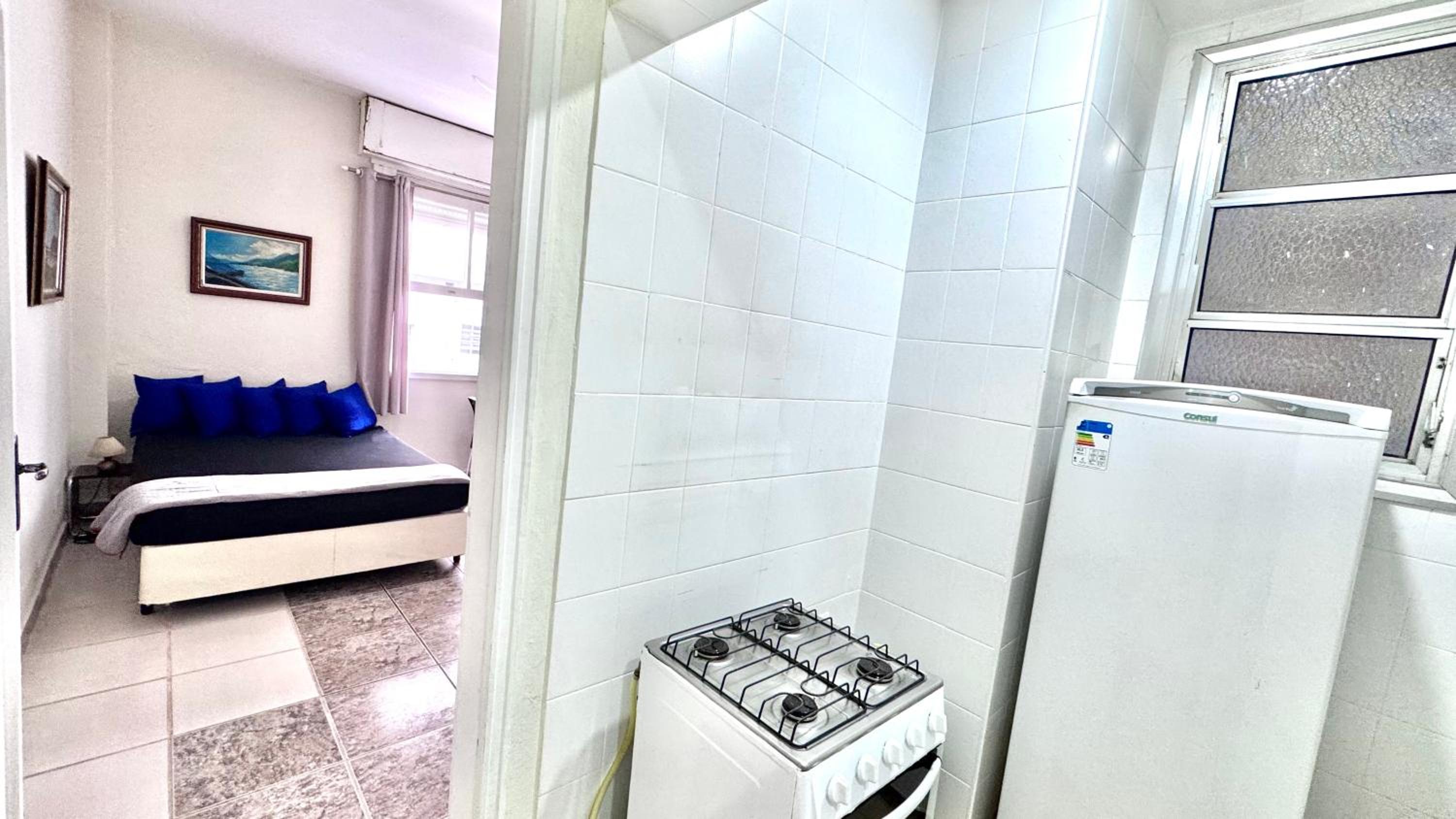Studio 308 nas Pitangueiras - na quadra da praia!