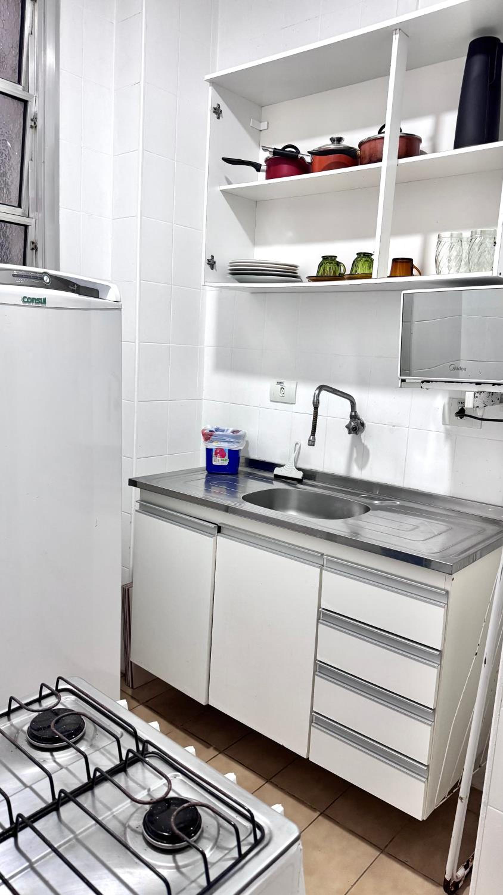 Studio 308 nas Pitangueiras - na quadra da praia!