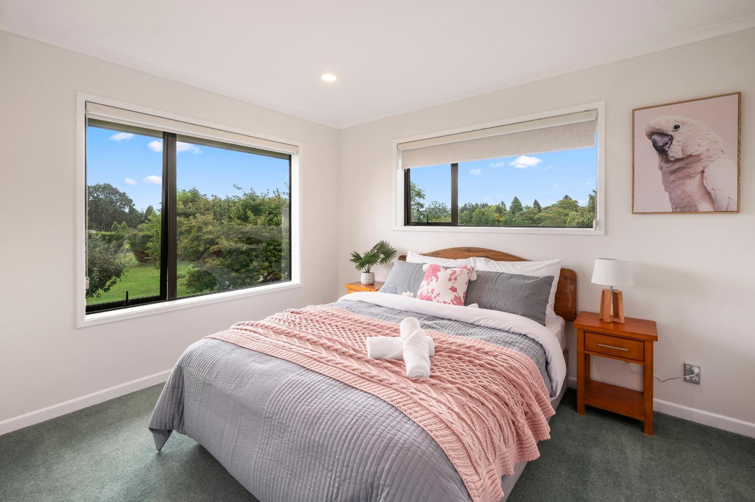 Spacious Rotorua Family Retreat with Huge Garden - Up to 11 Guests