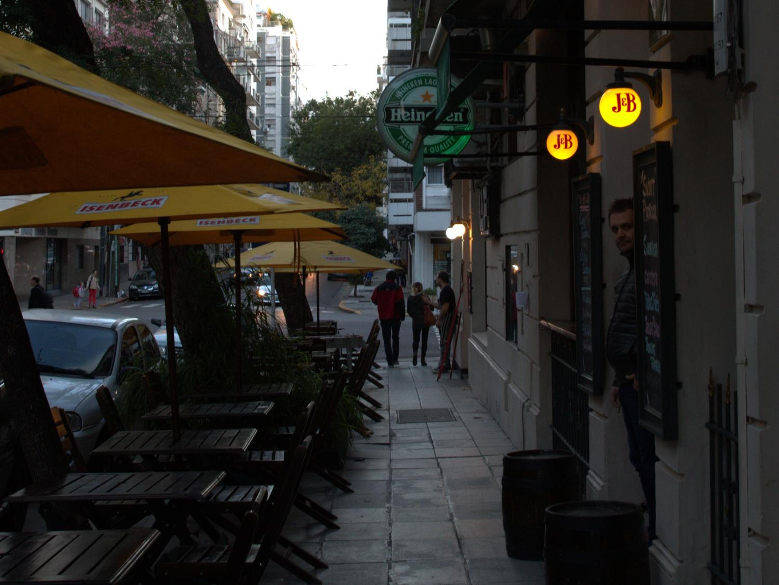 Sunny Recoleta Apartment