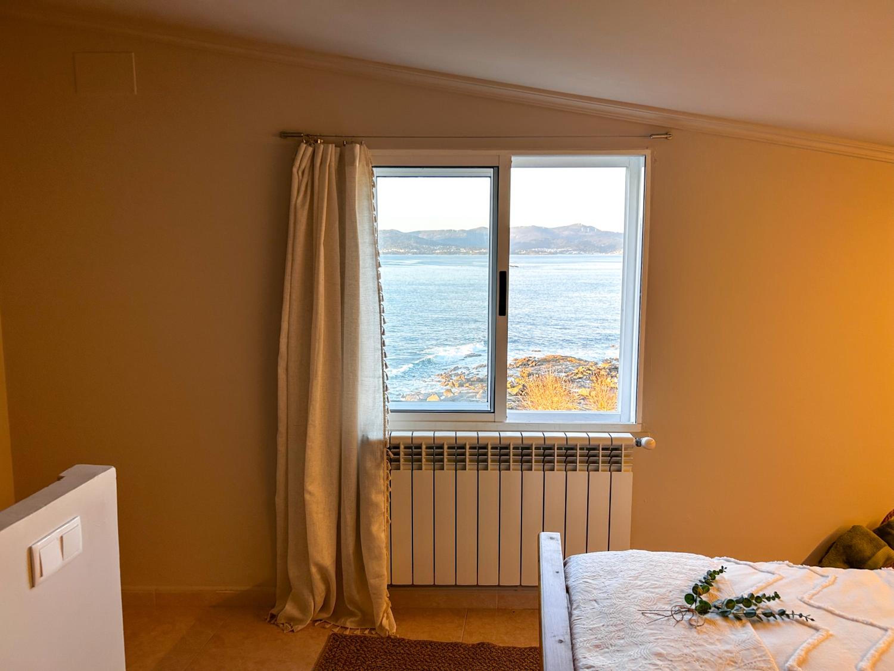 OLarDasOlas - Casa con jardin privado frente al mar, Porto do Son