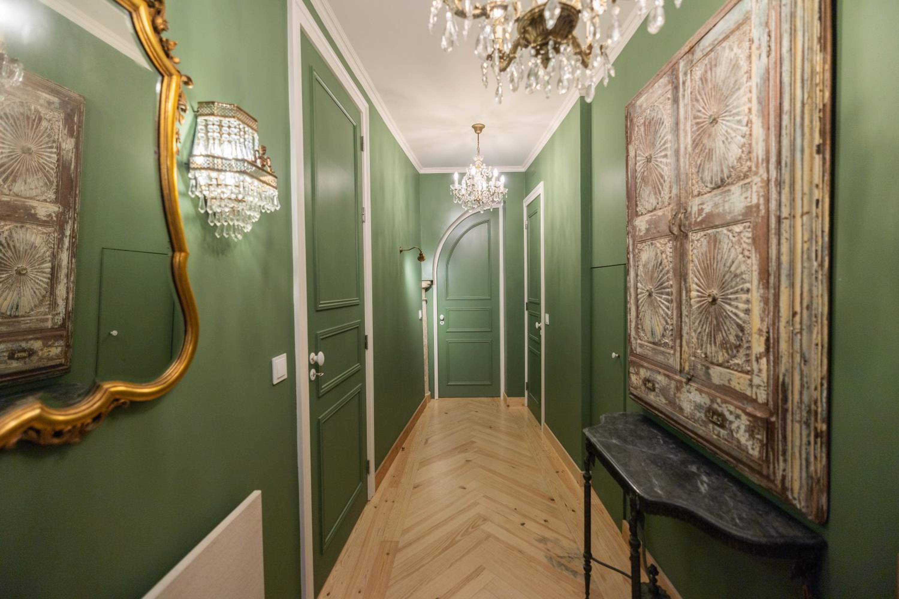 Modern Belle Epoque Suites & Luxury Duplex
