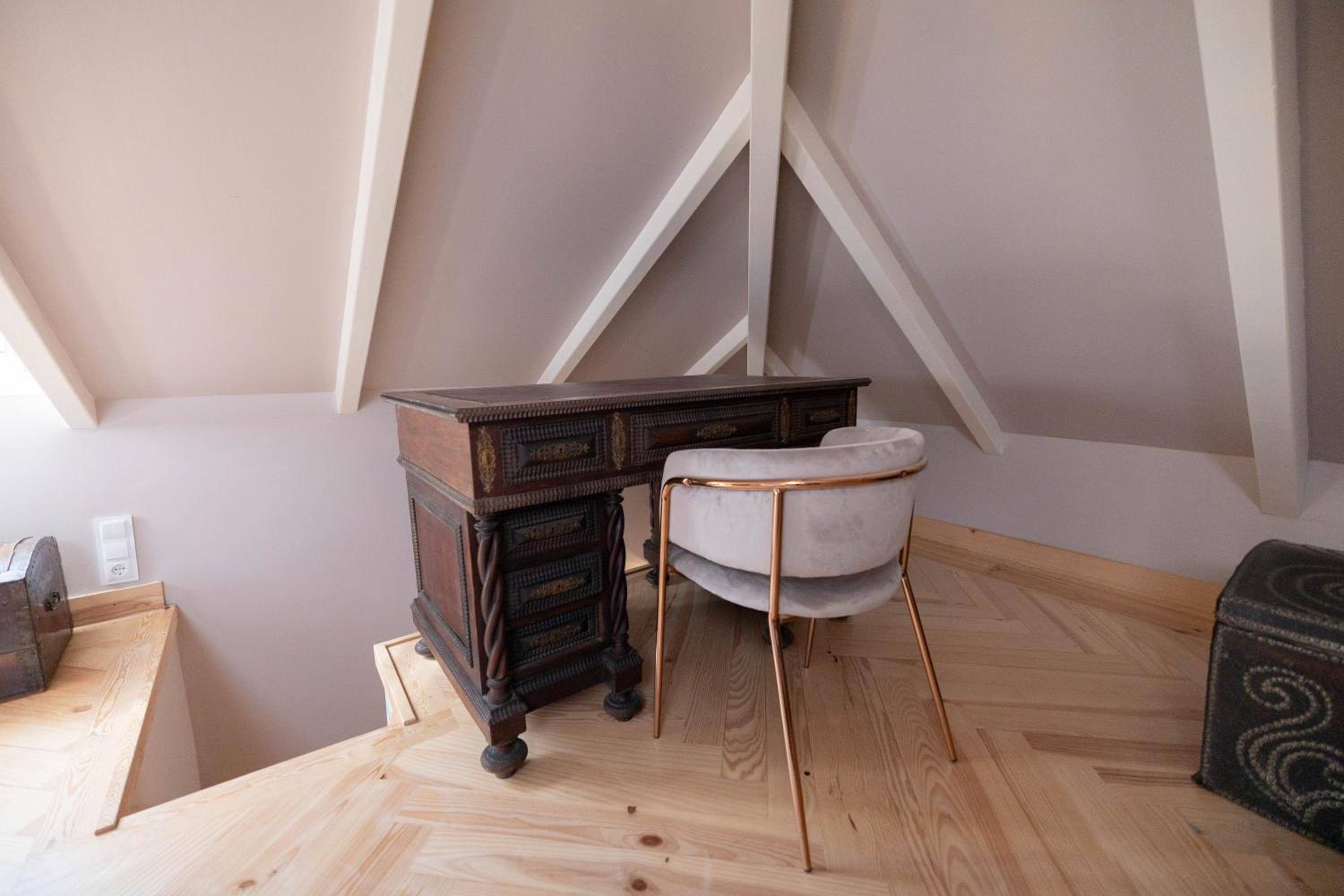 Modern Belle Epoque Suites & Luxury Duplex