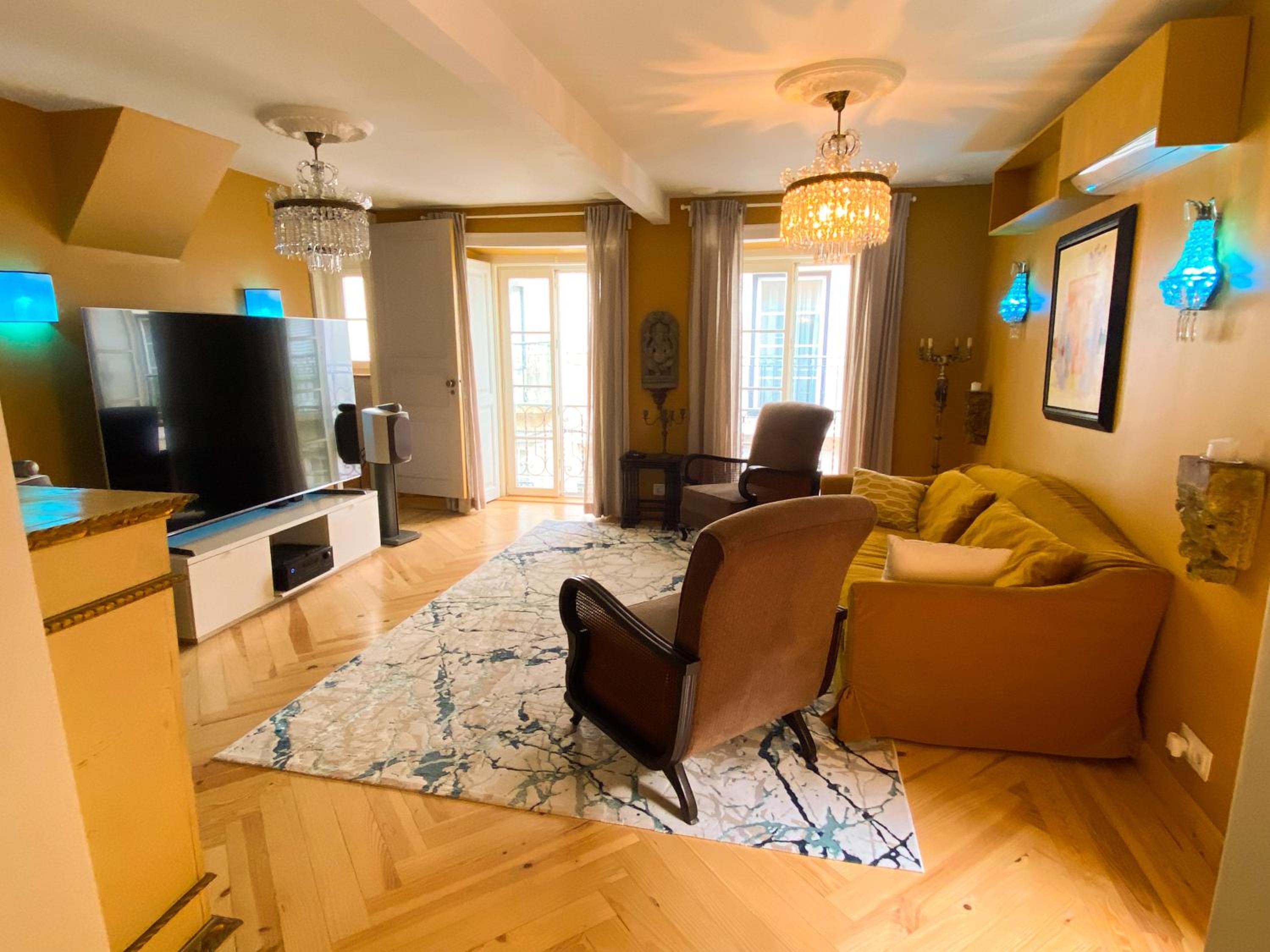 Modern Belle Epoque Suites & Luxury Duplex