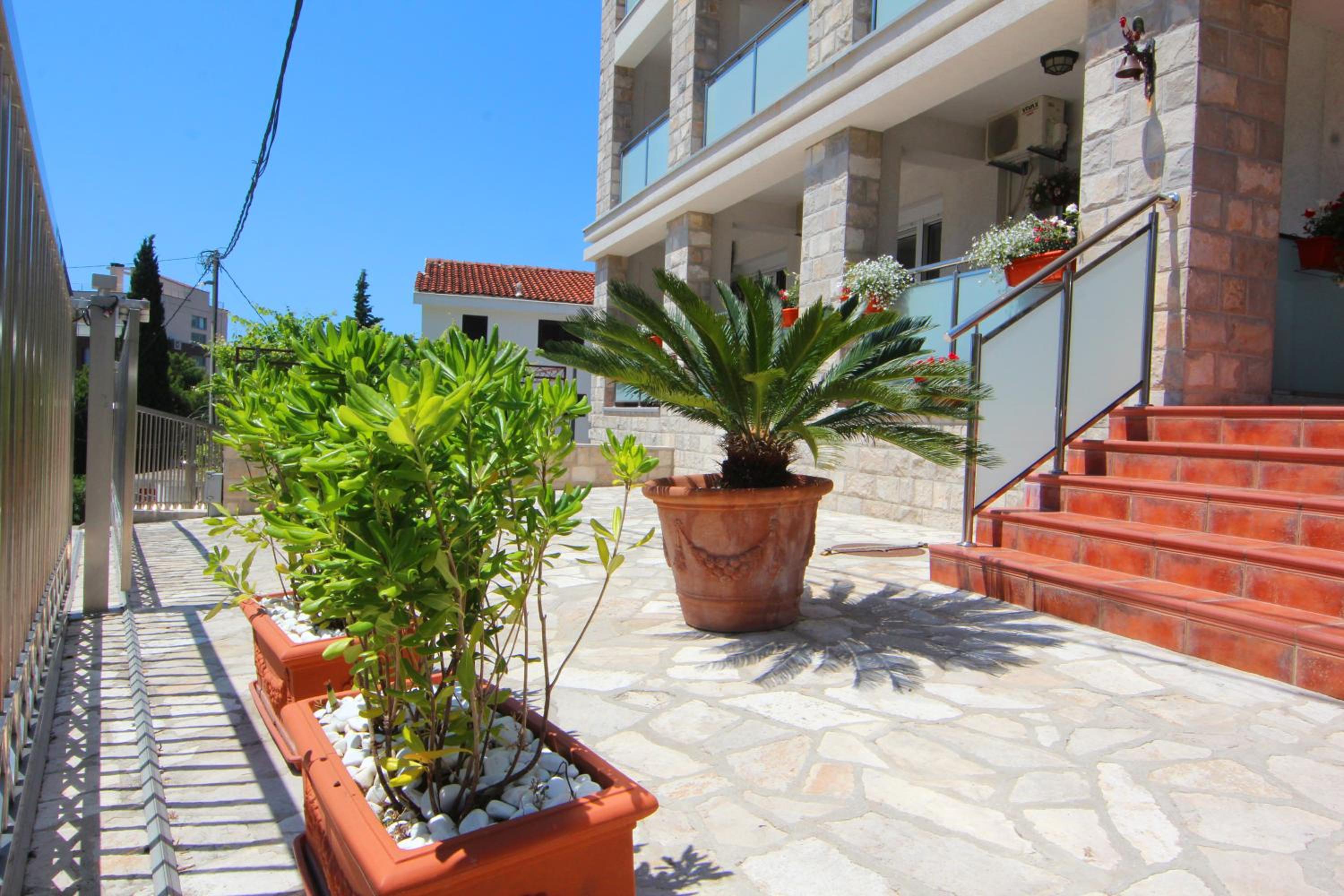 Mila & Aleksandr Apartments