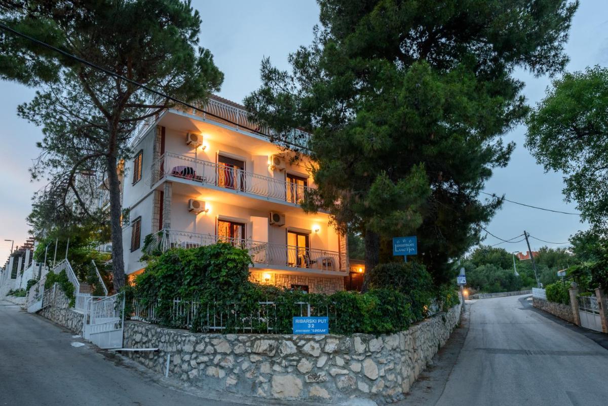 Hotel Apartments Lucija - Image 1